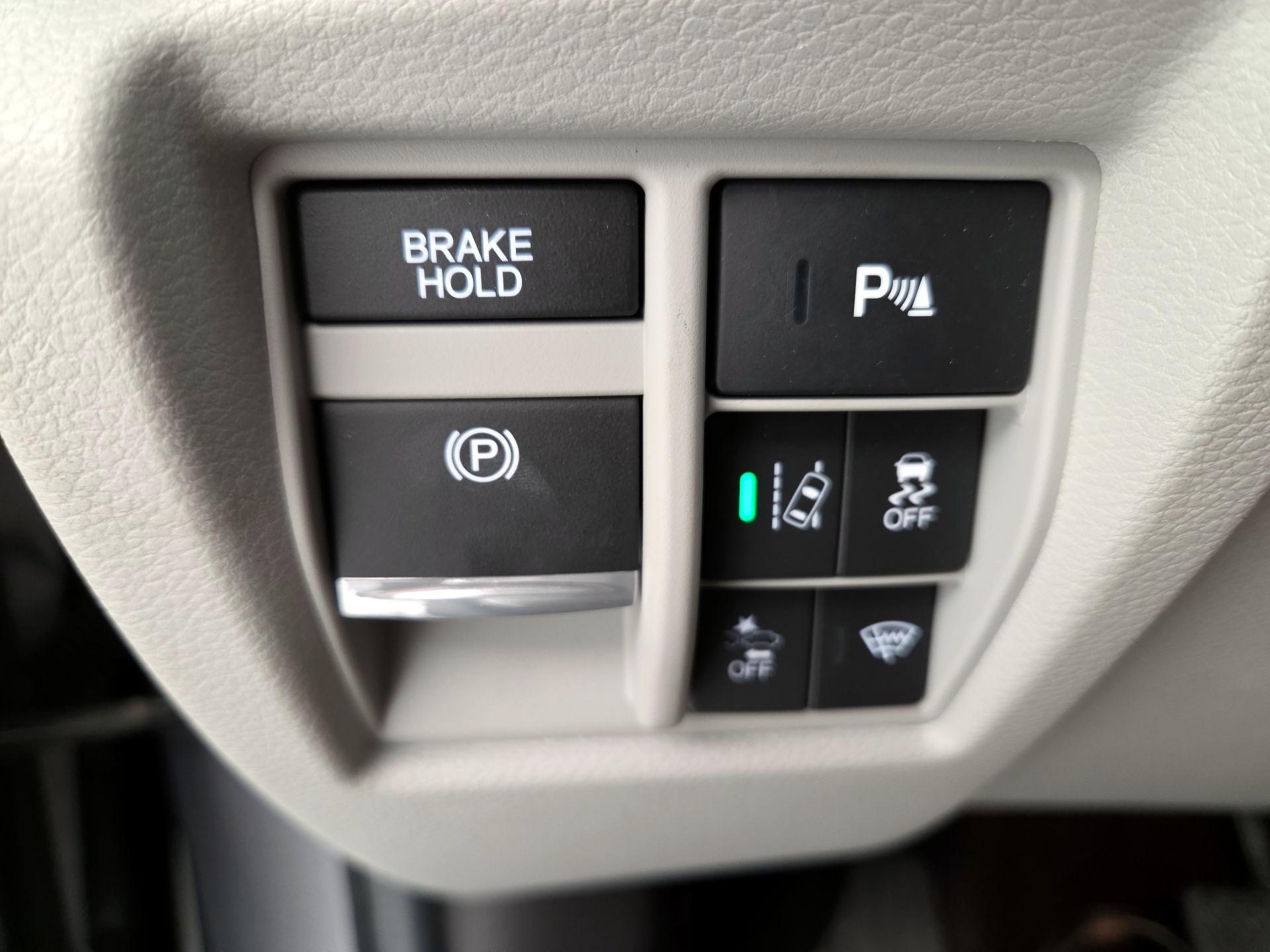 Thumbnail: 2020 Acura MDX - 13