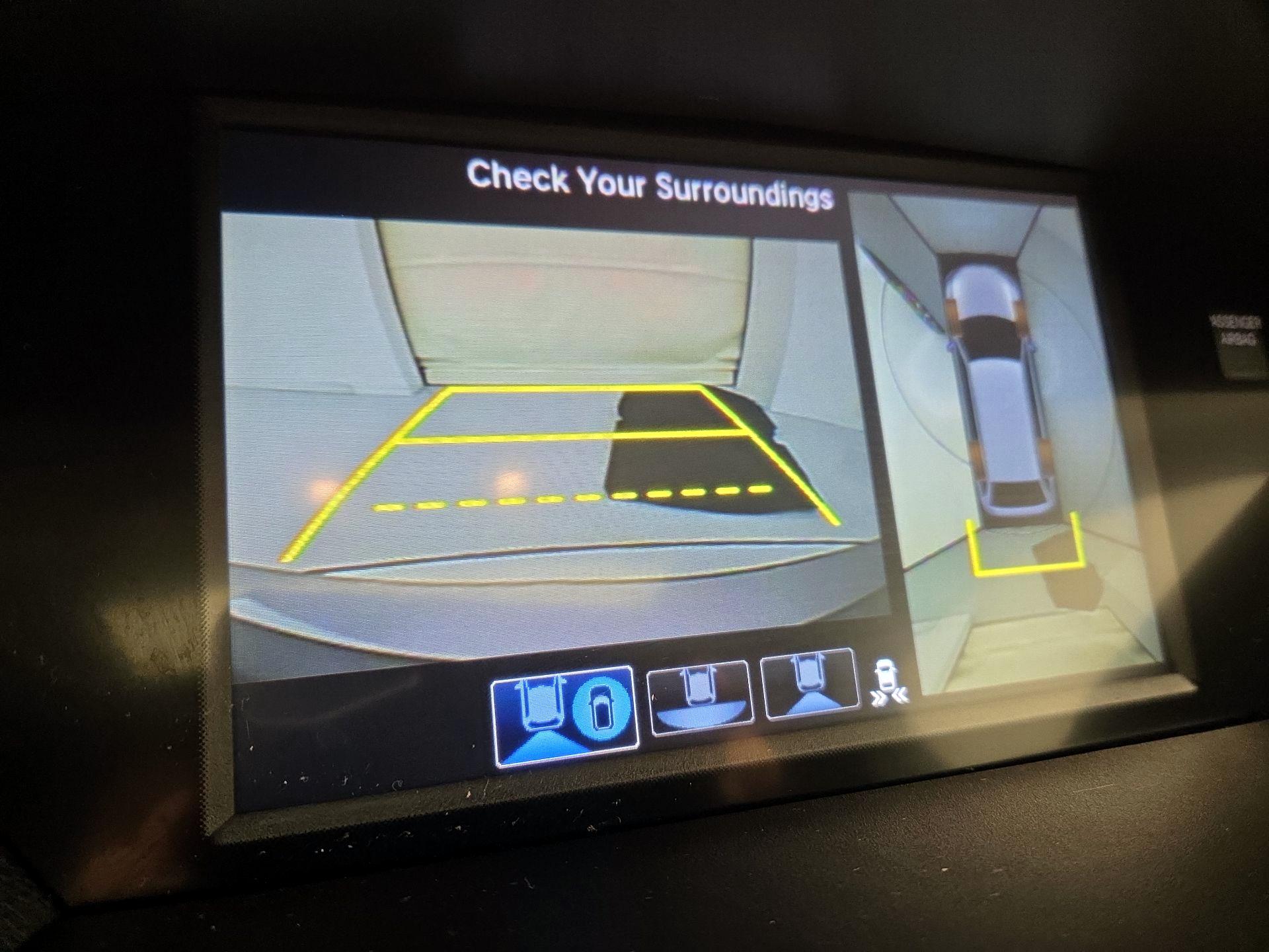 Thumbnail: 2020 Acura MDX - 15