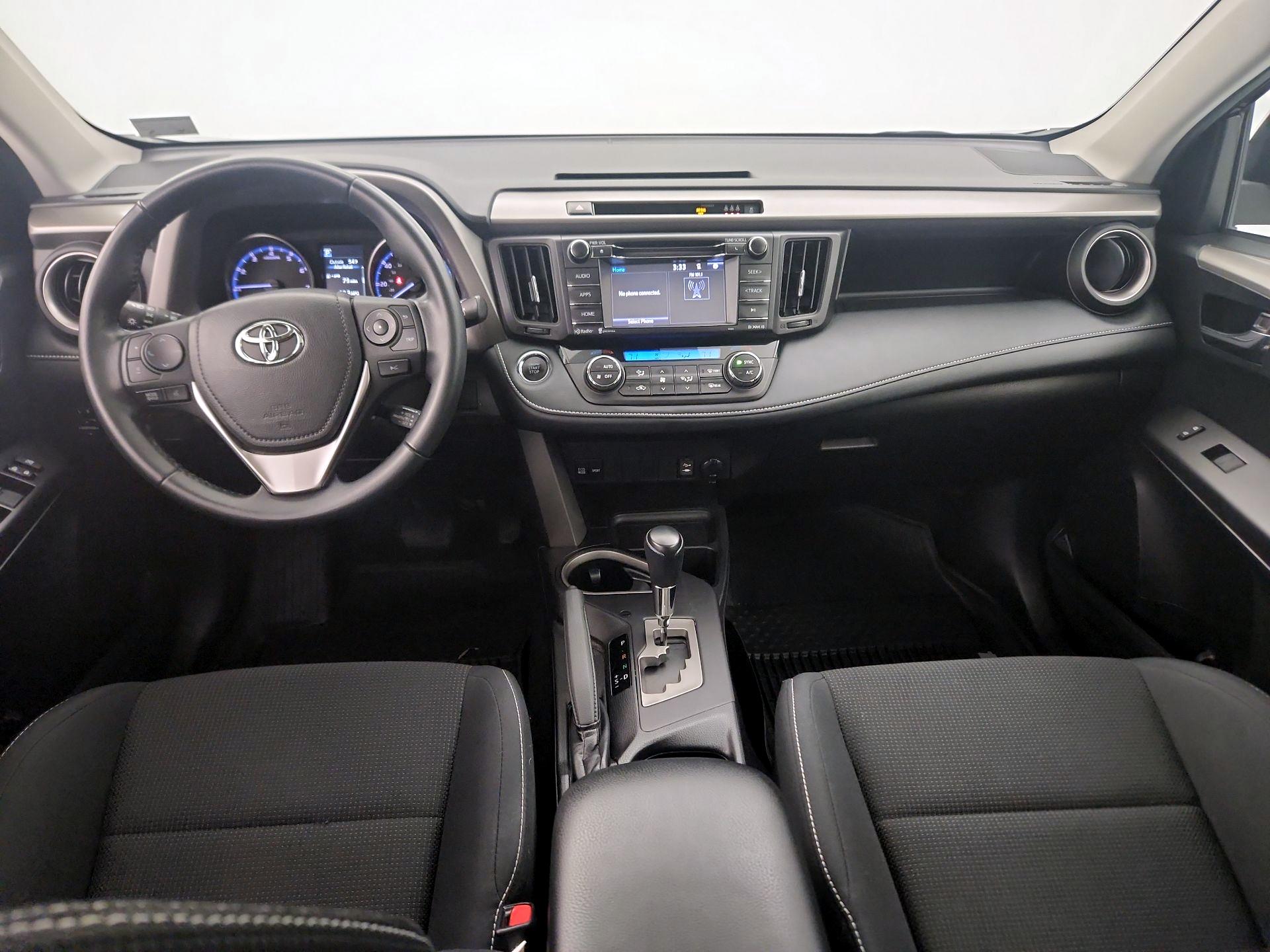 Thumbnail: 2018 Toyota RAV4 - 9