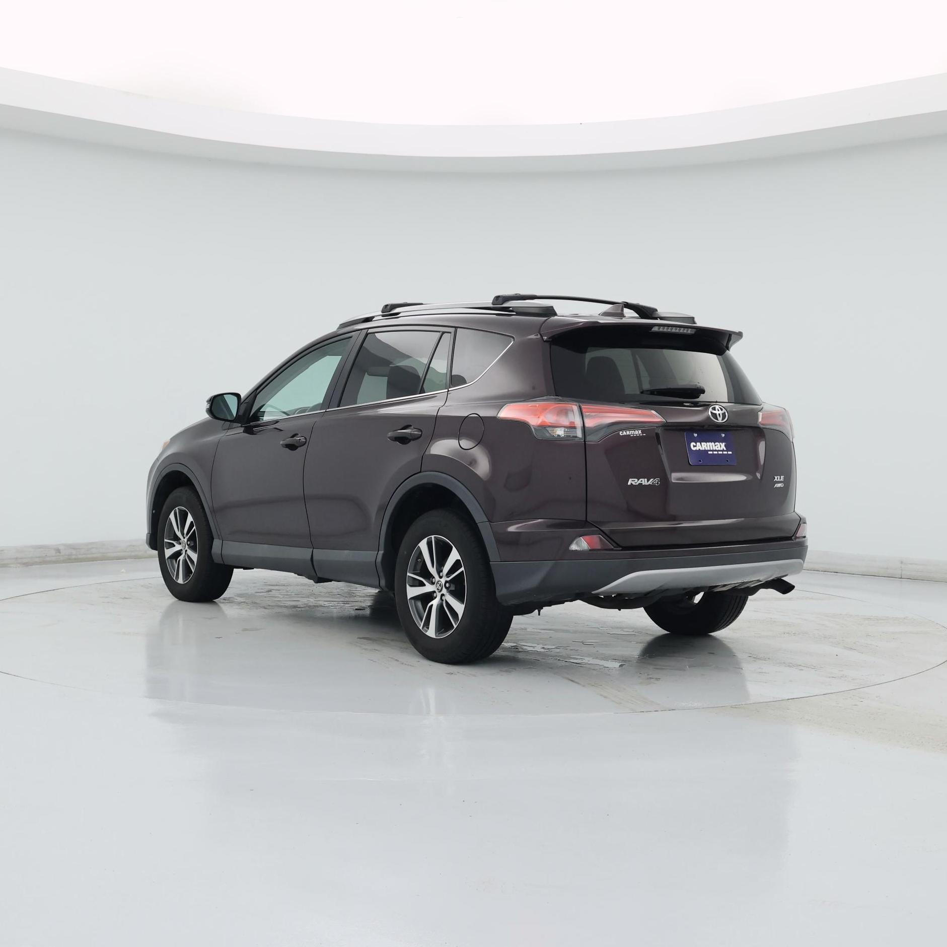 Thumbnail: 2018 Toyota RAV4 - 2