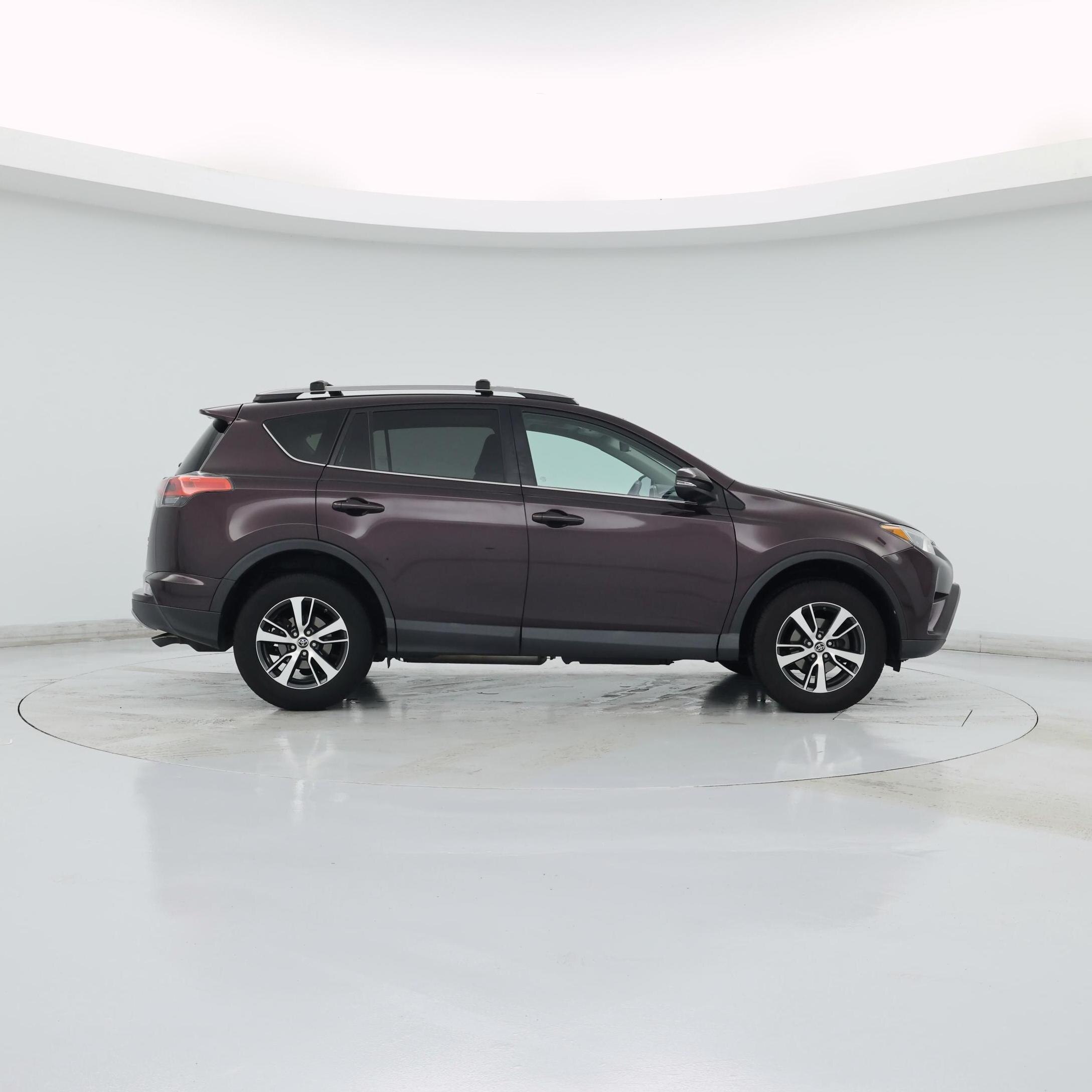 Thumbnail: 2018 Toyota RAV4 - 7