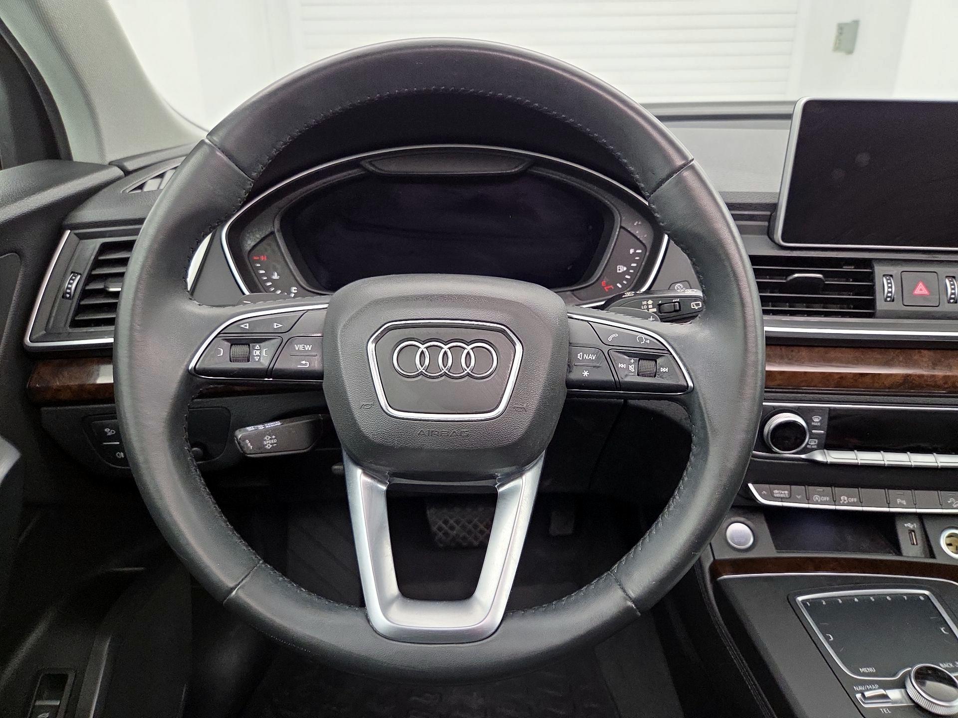 Thumbnail: 2020 Audi Q5 - 10