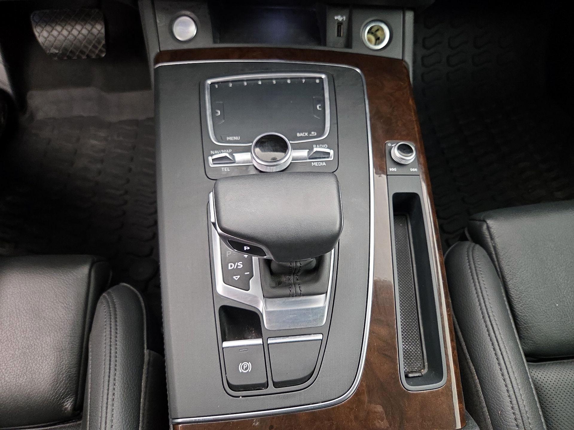 Thumbnail: 2020 Audi Q5 - 18