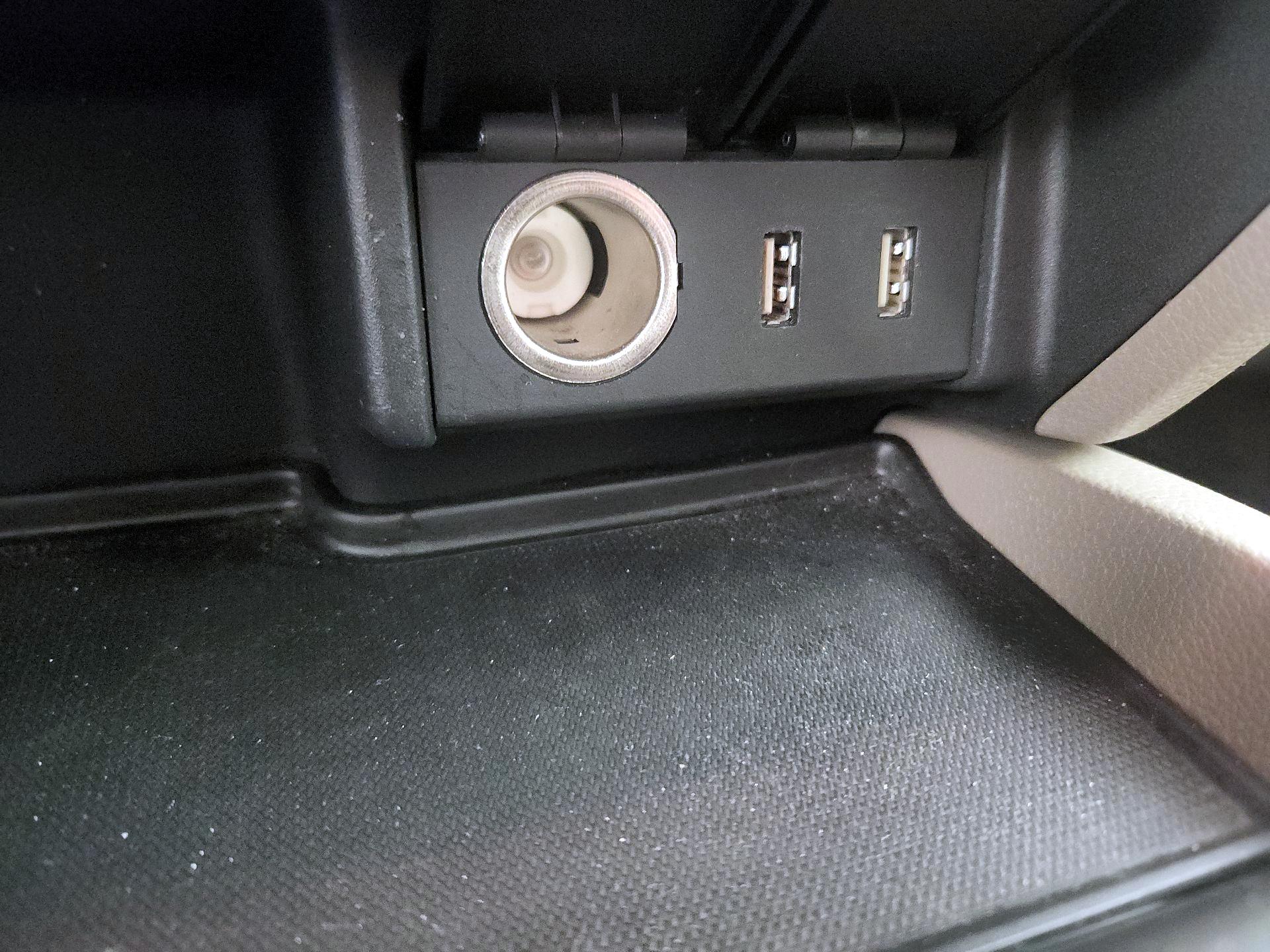 Thumbnail: 2017 Honda Pilot - 18