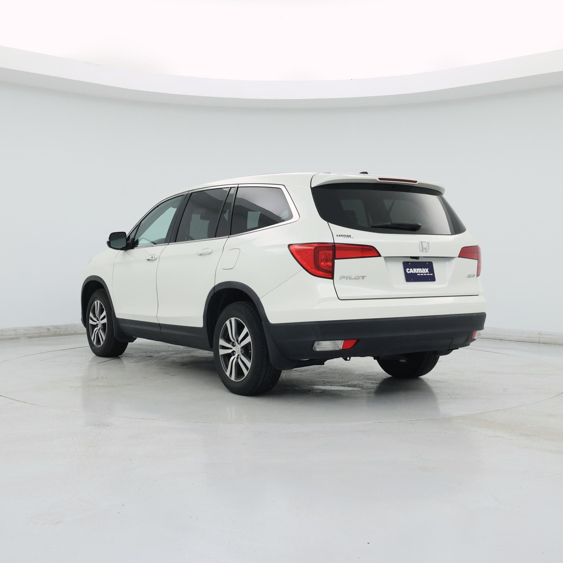 Thumbnail: 2017 Honda Pilot - 2