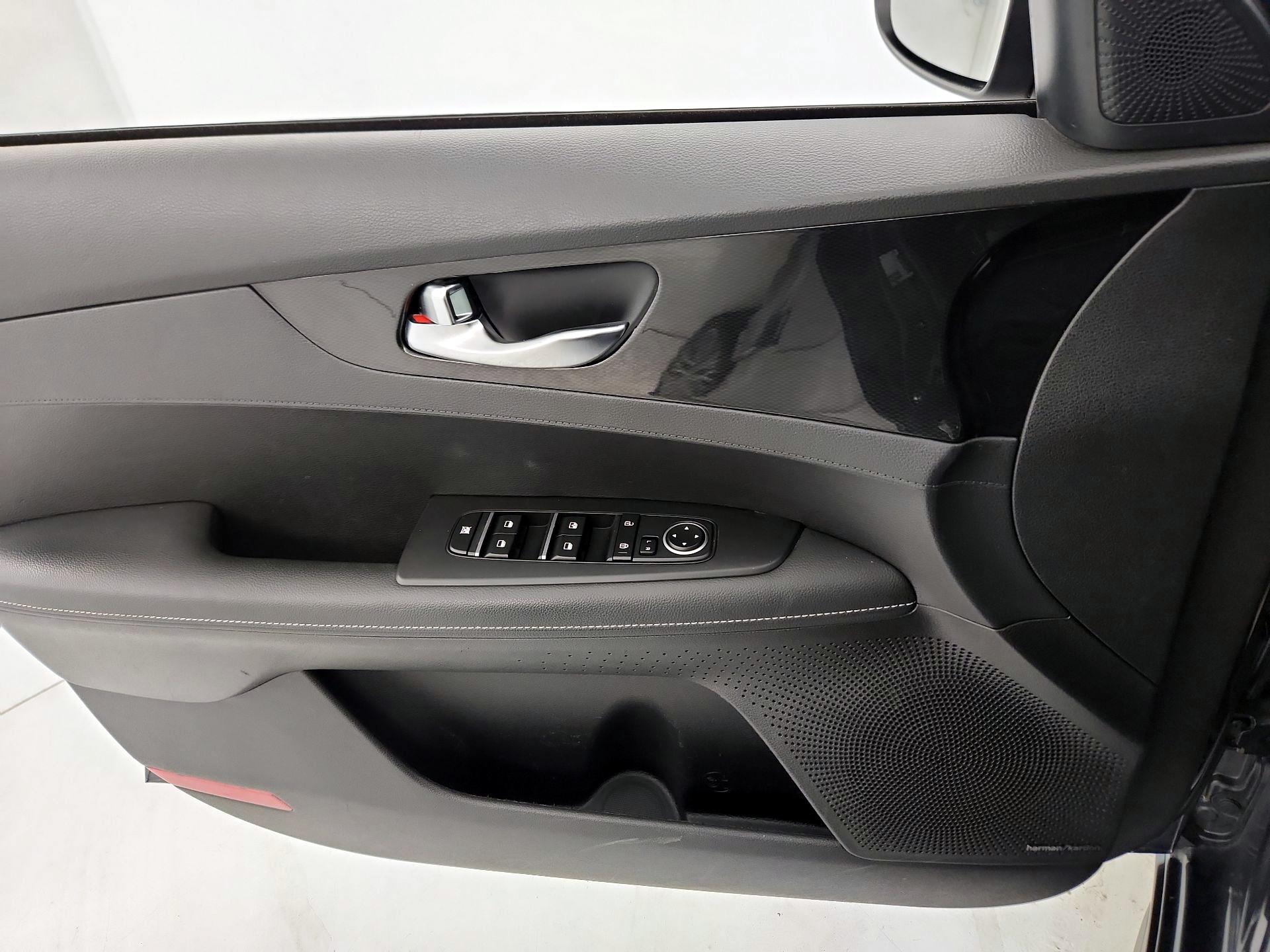 Thumbnail: 2023 Kia Forte - 12