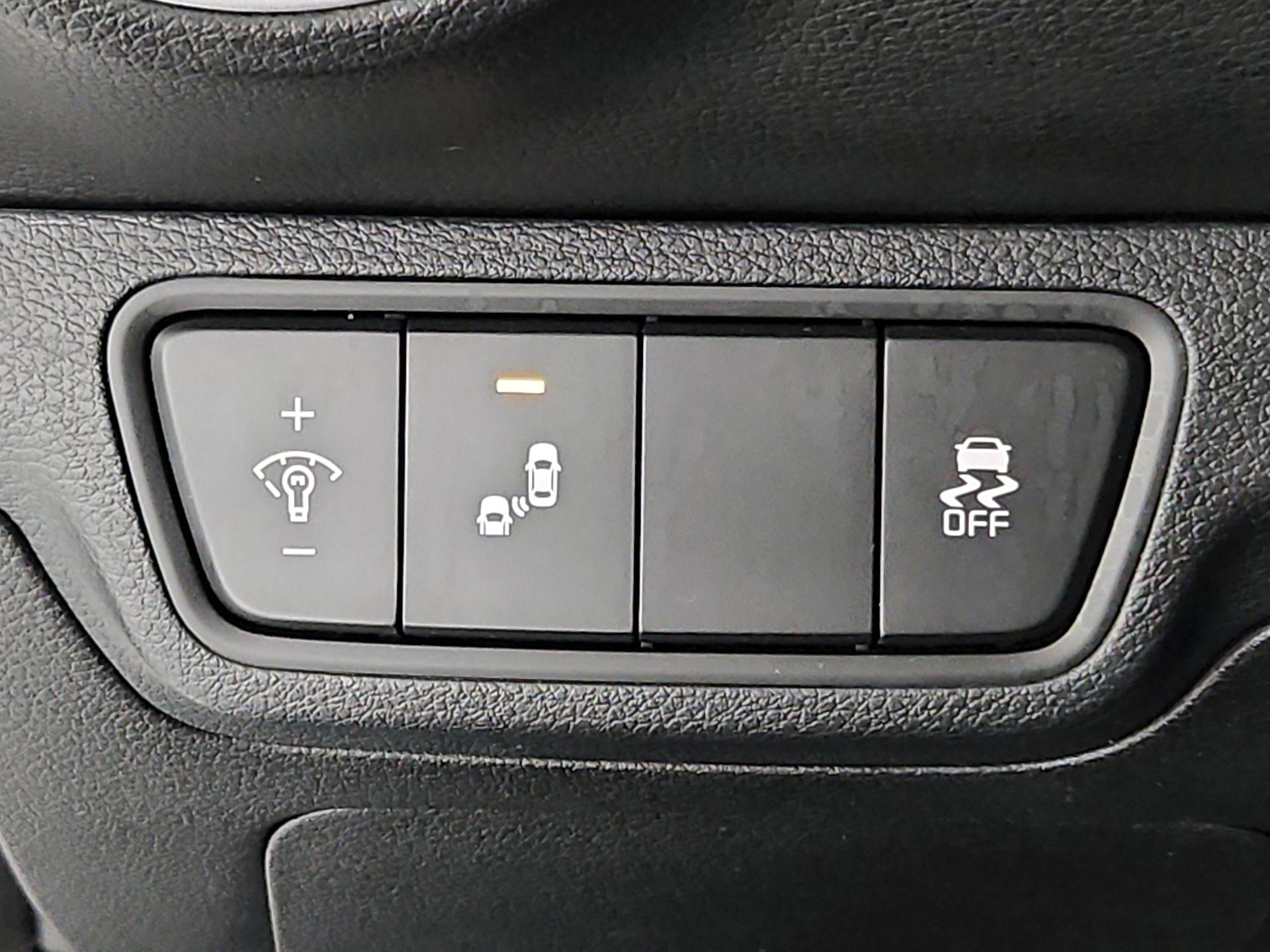 Thumbnail: 2023 Kia Forte - 13