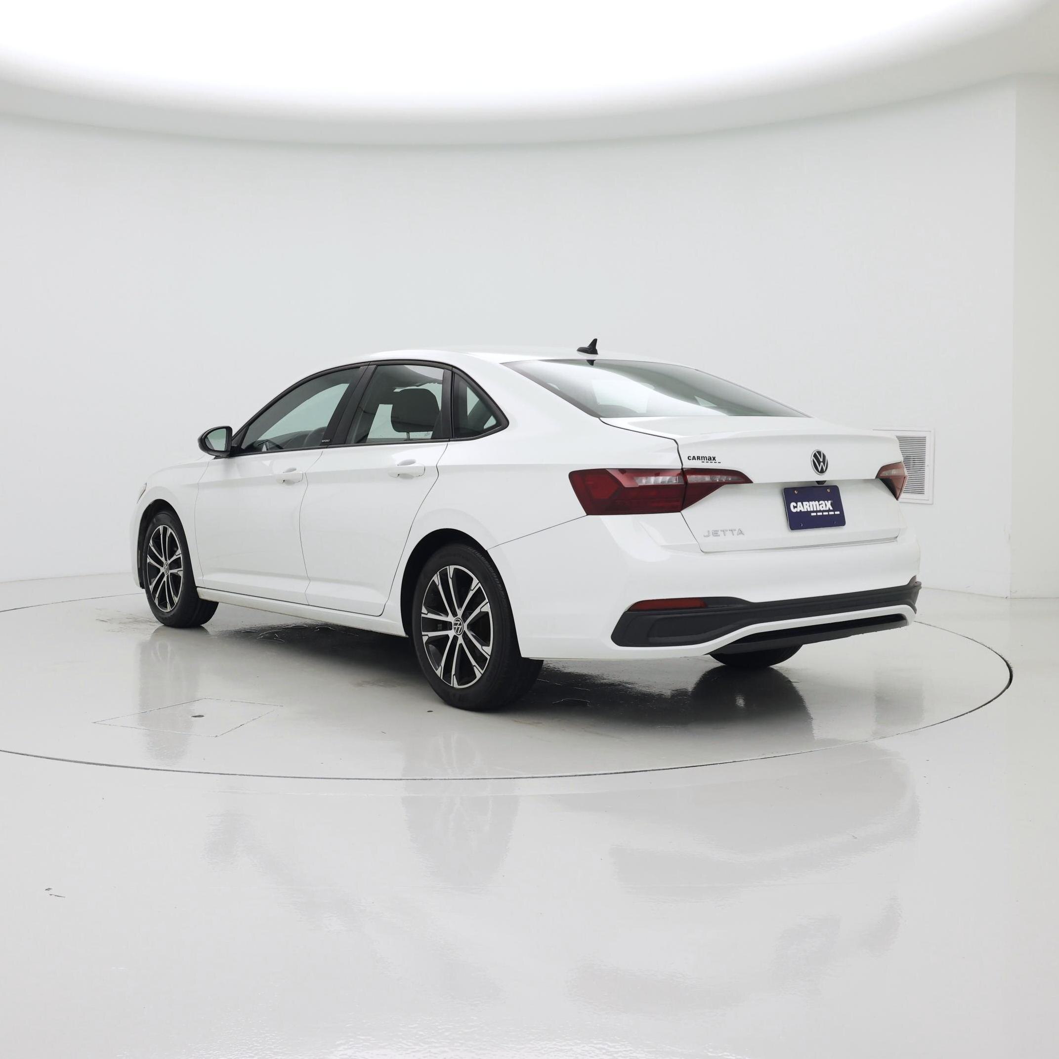 Thumbnail: 2023 Volkswagen Jetta - 2