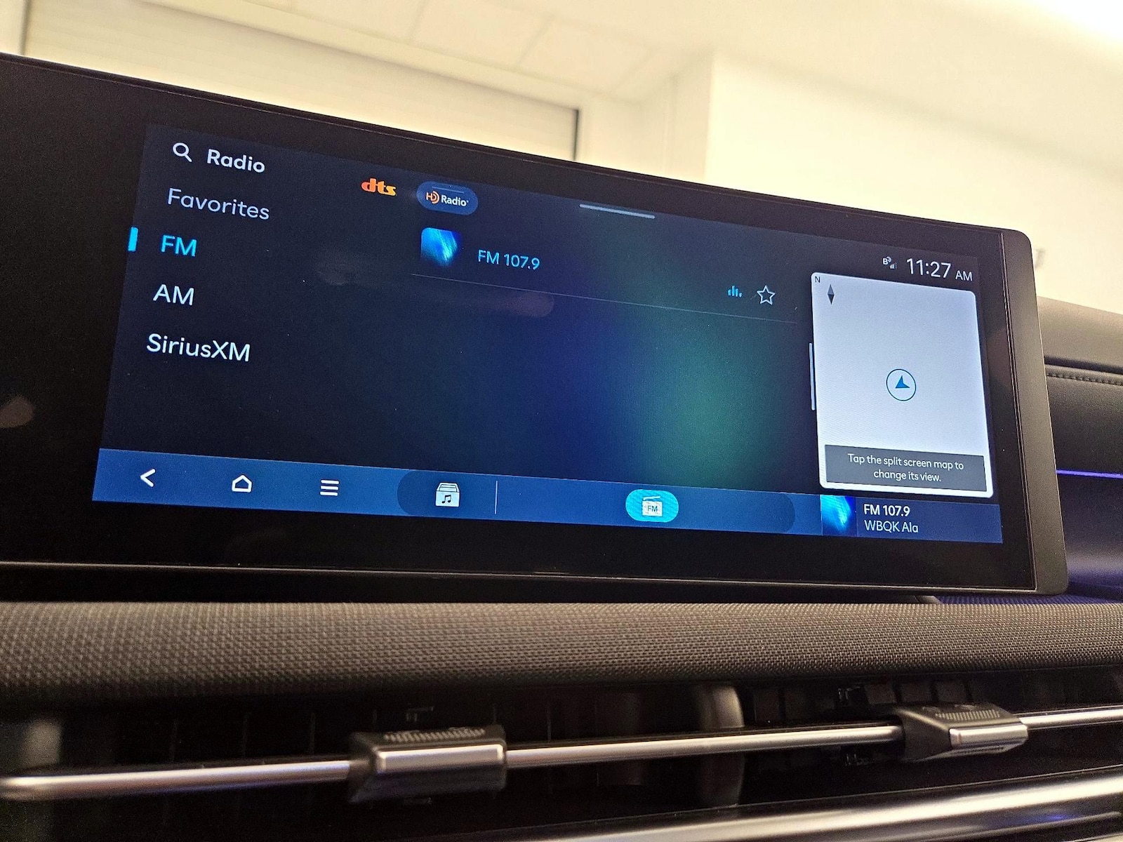 2025 Hyundai Tucson Limited - Photo 17
