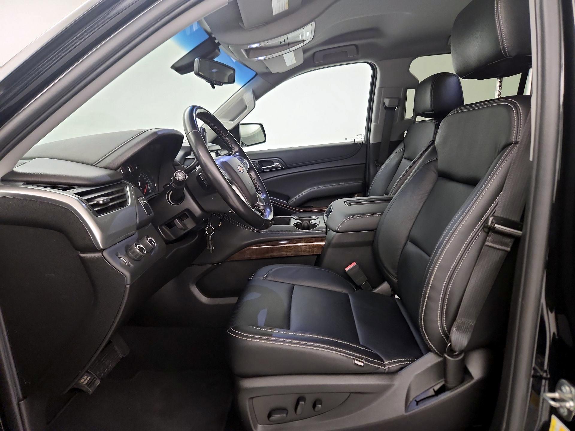 Thumbnail: 2019 Chevrolet Suburban - 11