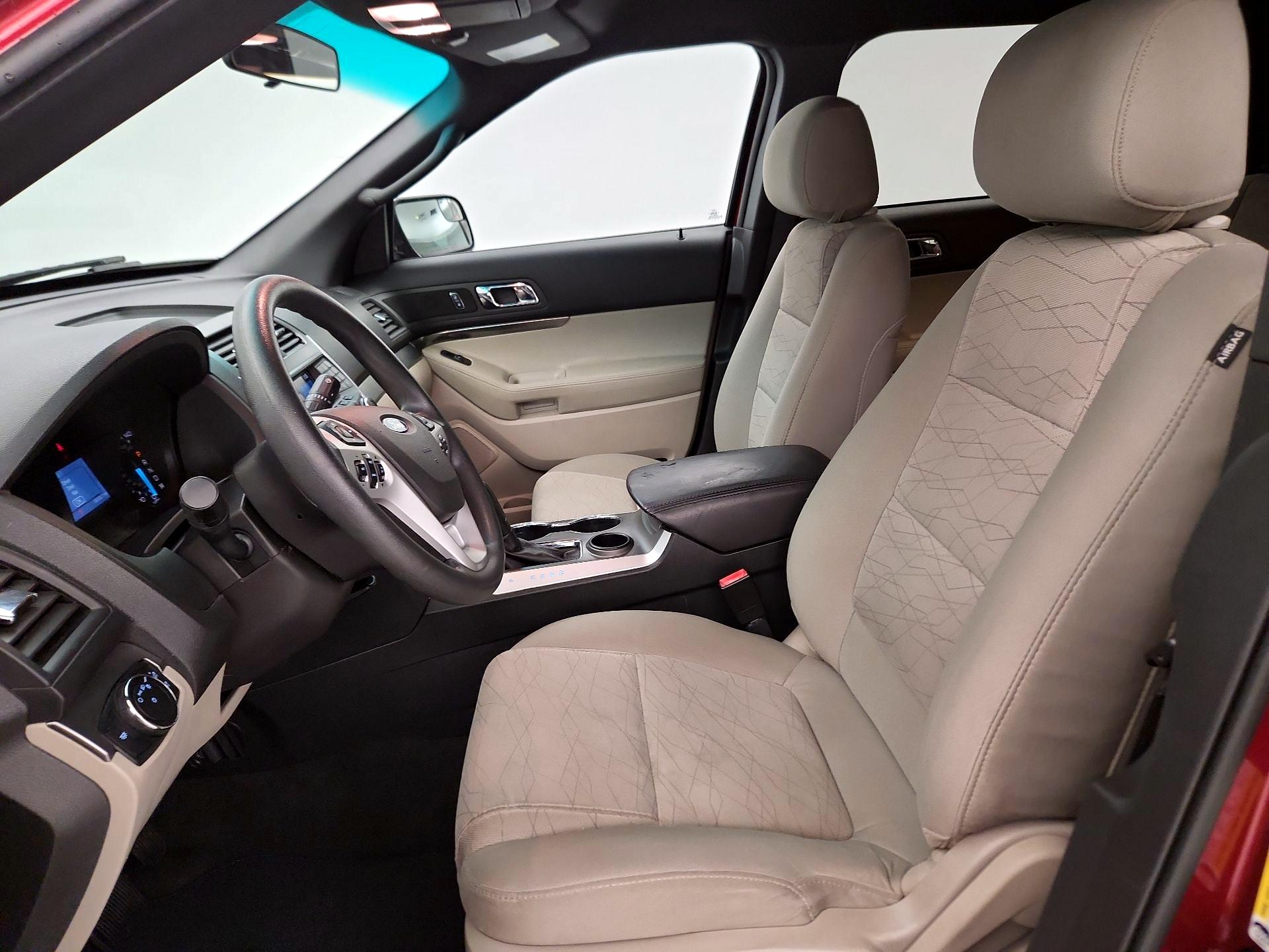 Thumbnail: 2015 Ford Explorer - 11