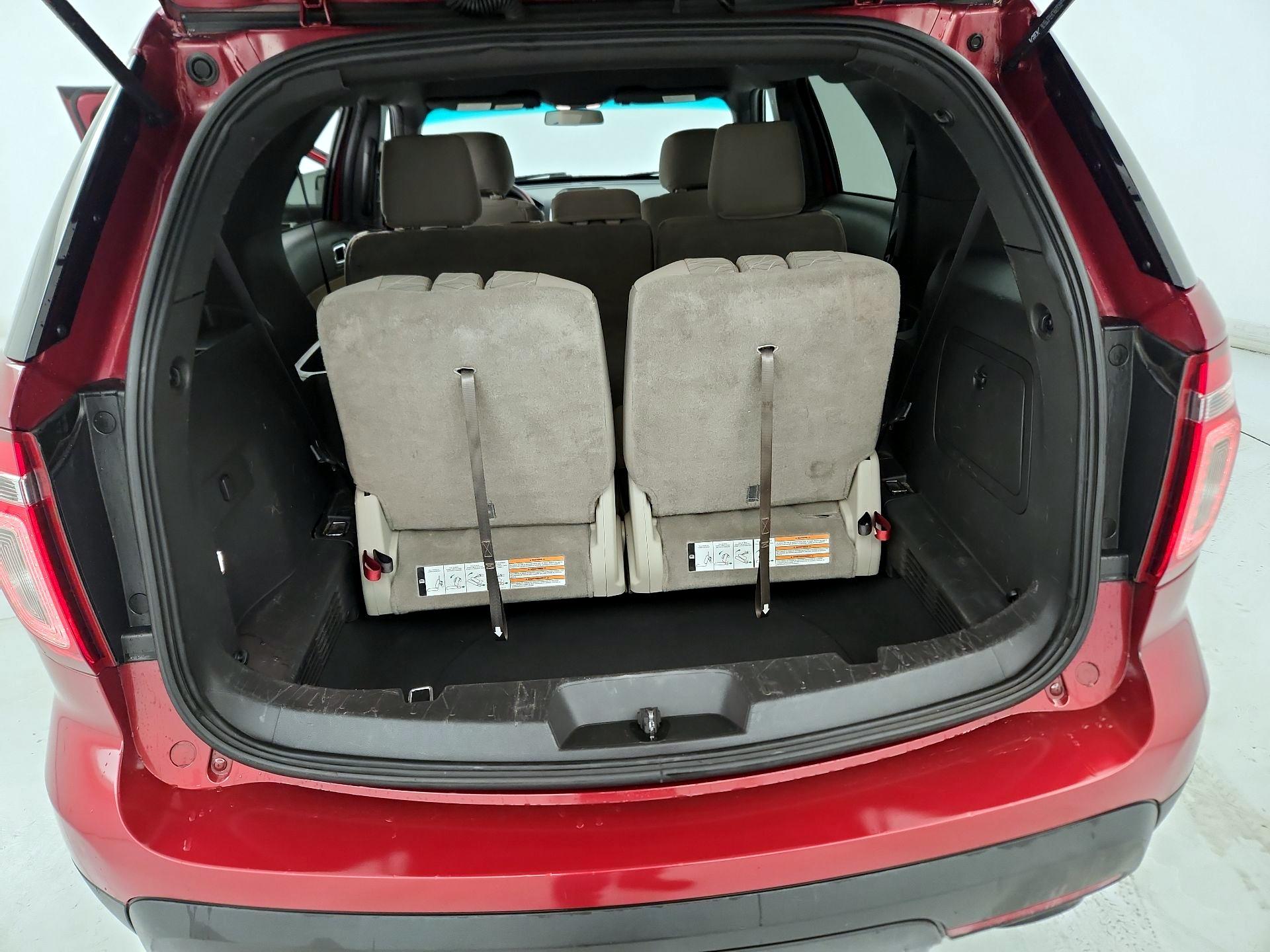 Thumbnail: 2015 Ford Explorer - 19