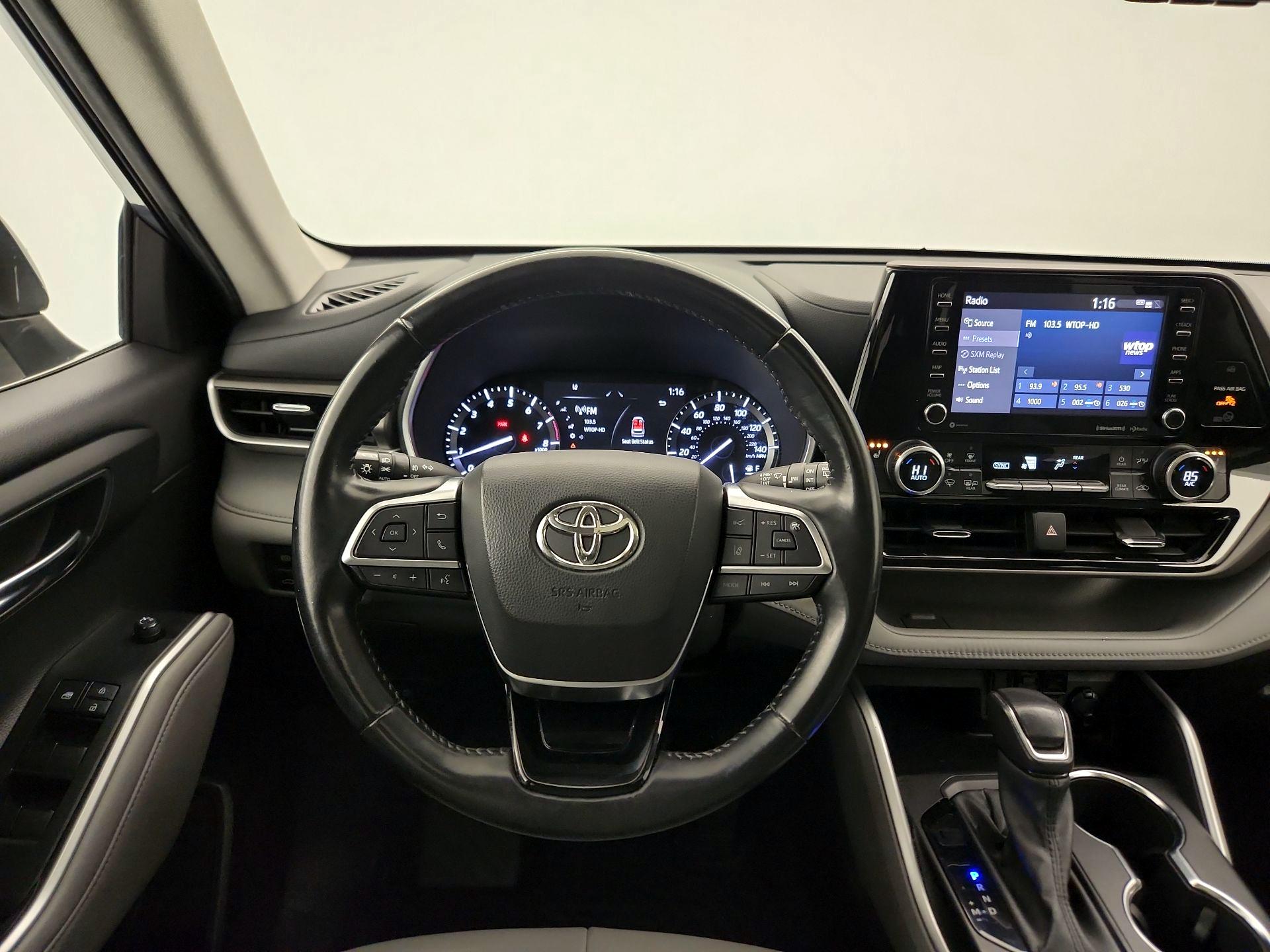 Thumbnail: 2021 Toyota Highlander - 10