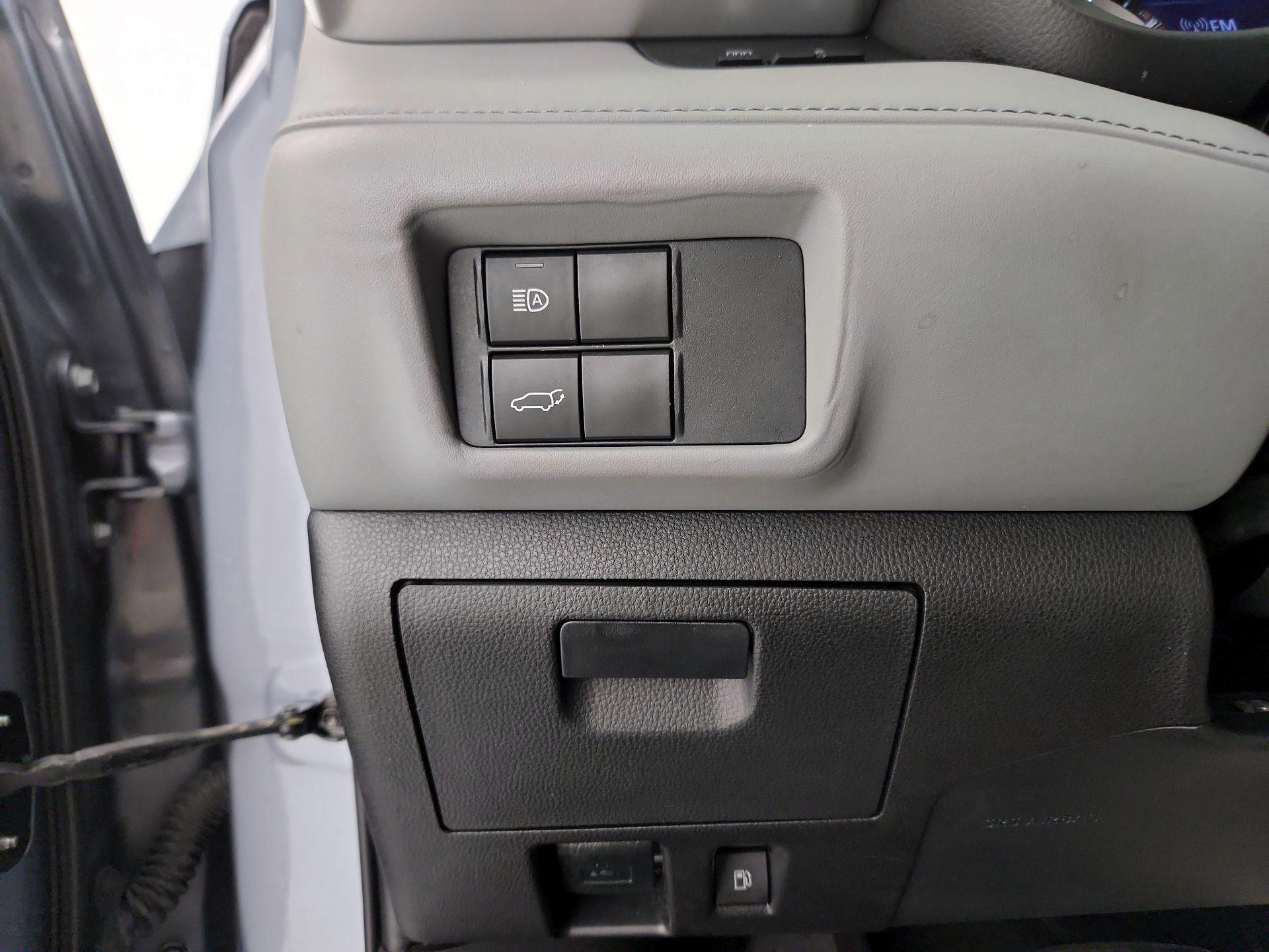 Thumbnail: 2021 Toyota Highlander - 13