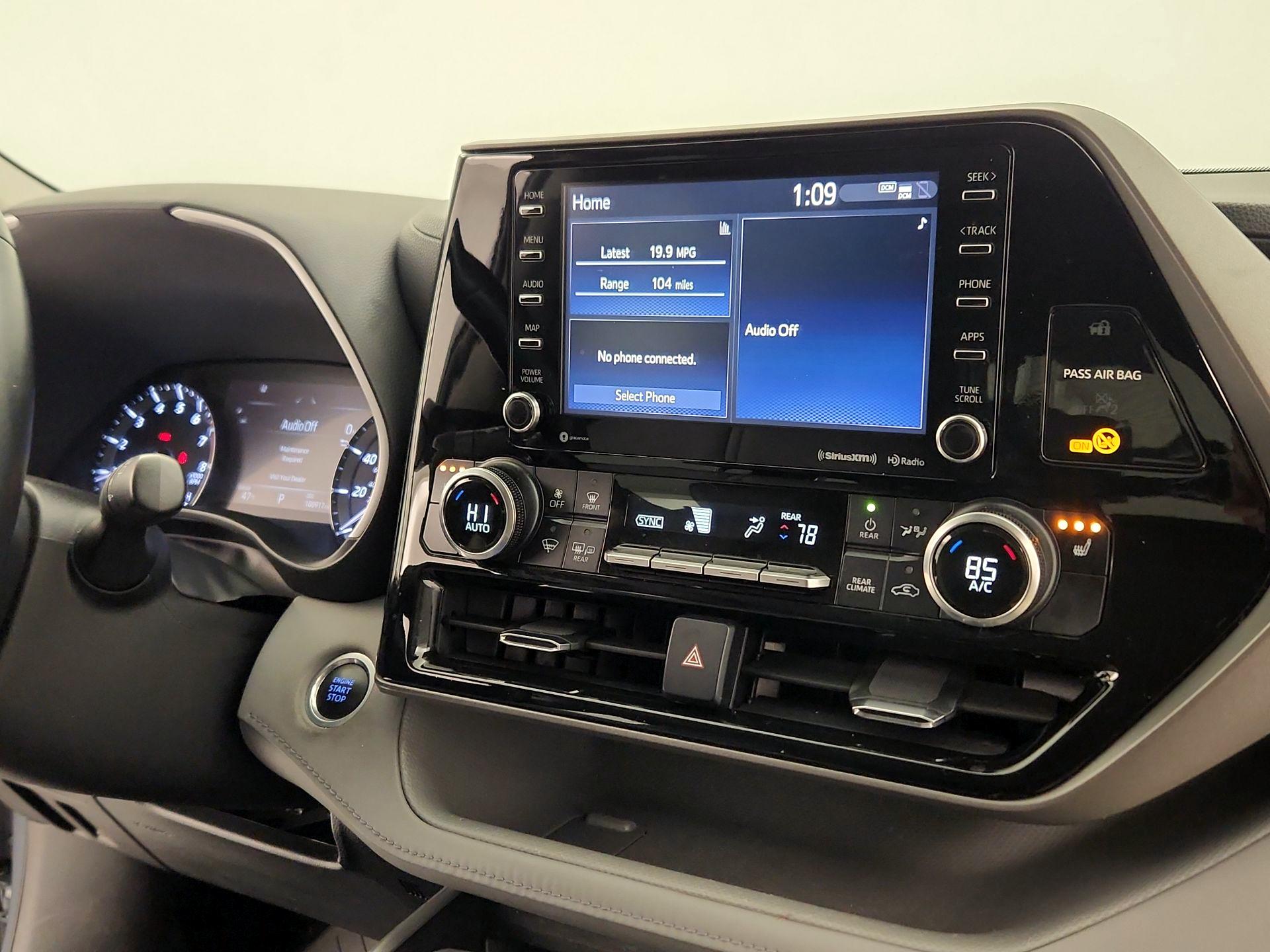 Thumbnail: 2021 Toyota Highlander - 16