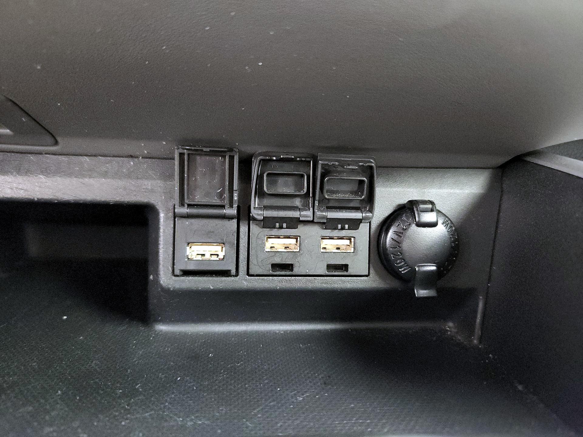 Thumbnail: 2021 Toyota Highlander - 18