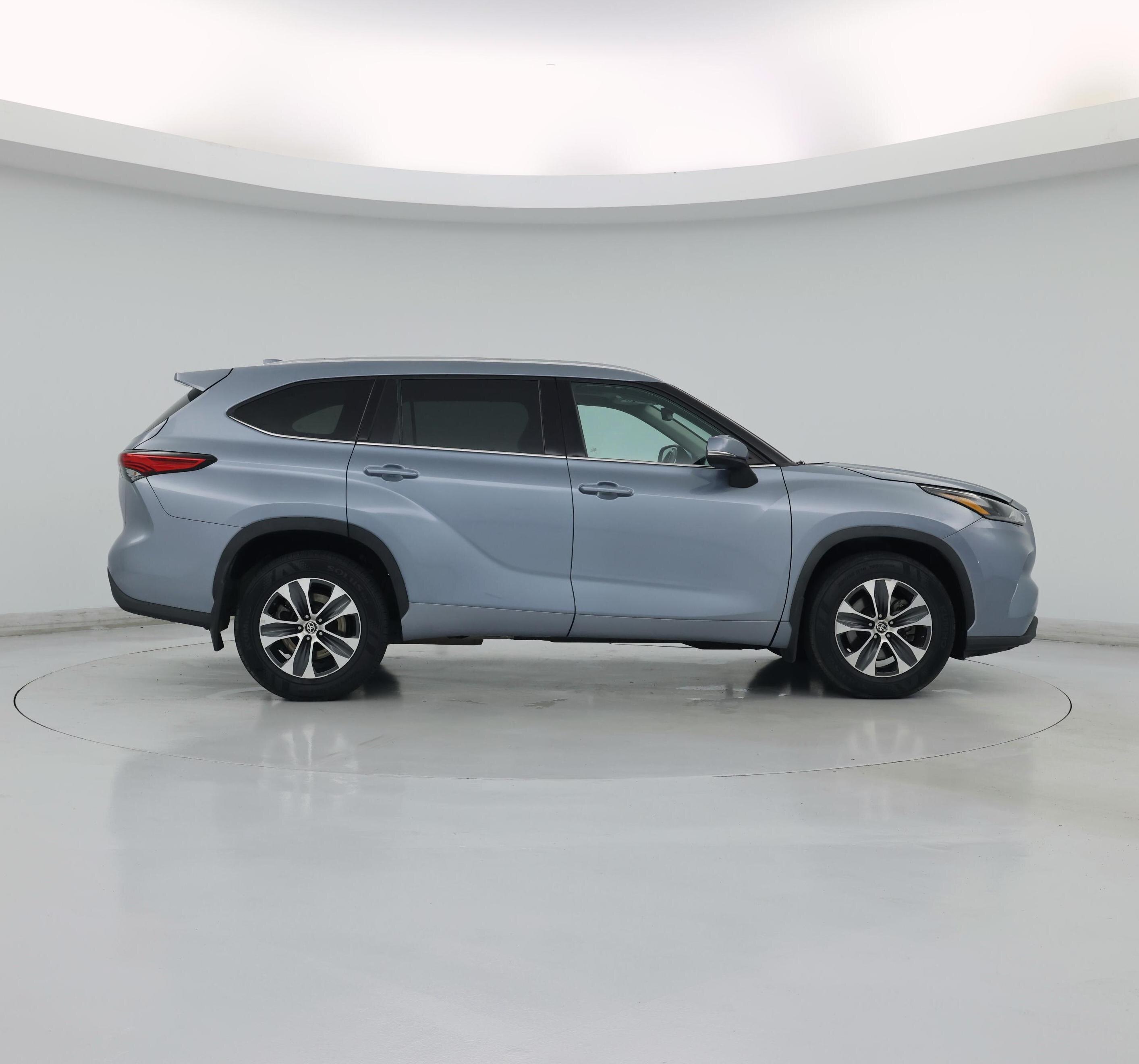 Thumbnail: 2021 Toyota Highlander - 7