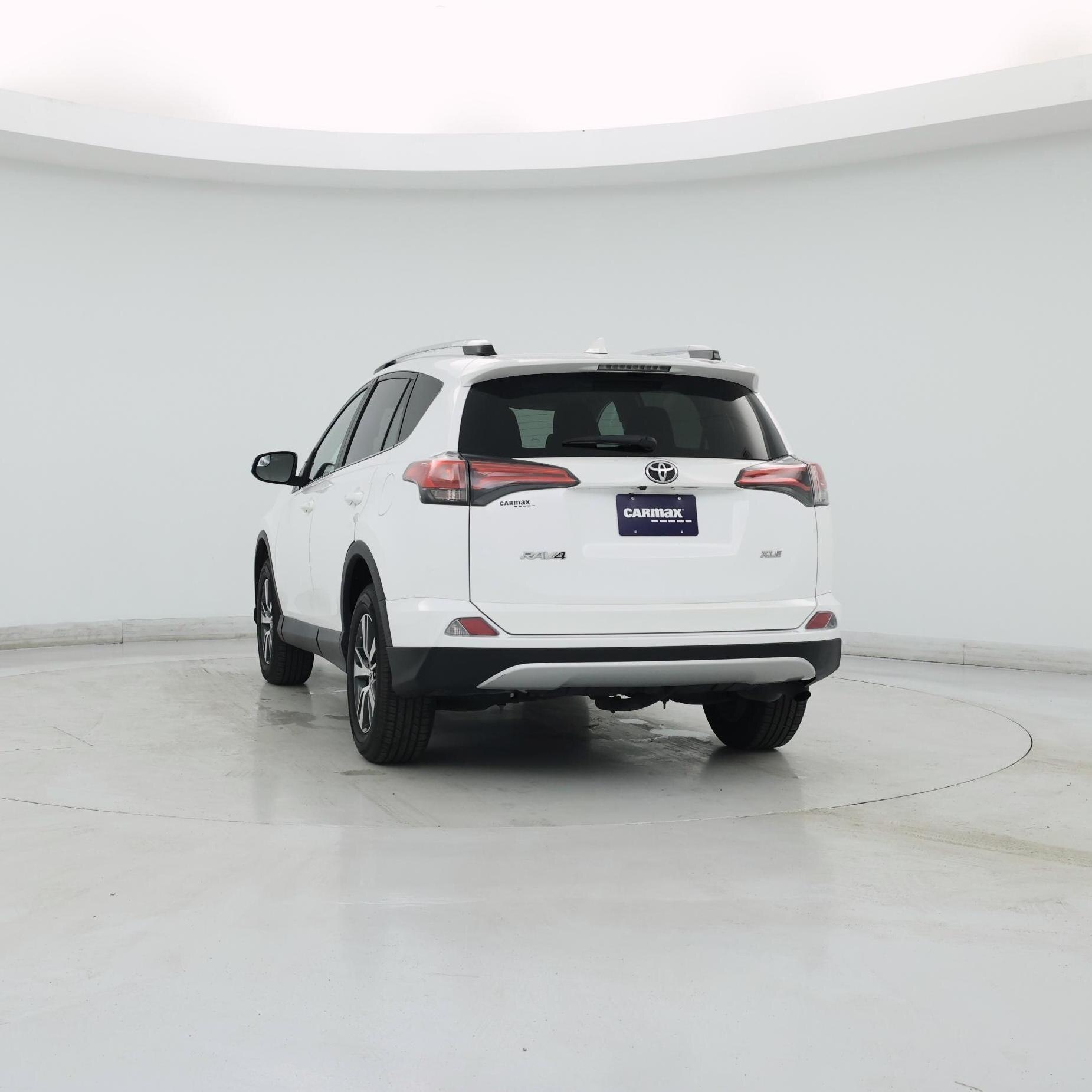 Thumbnail: 2016 Toyota RAV4 - 6