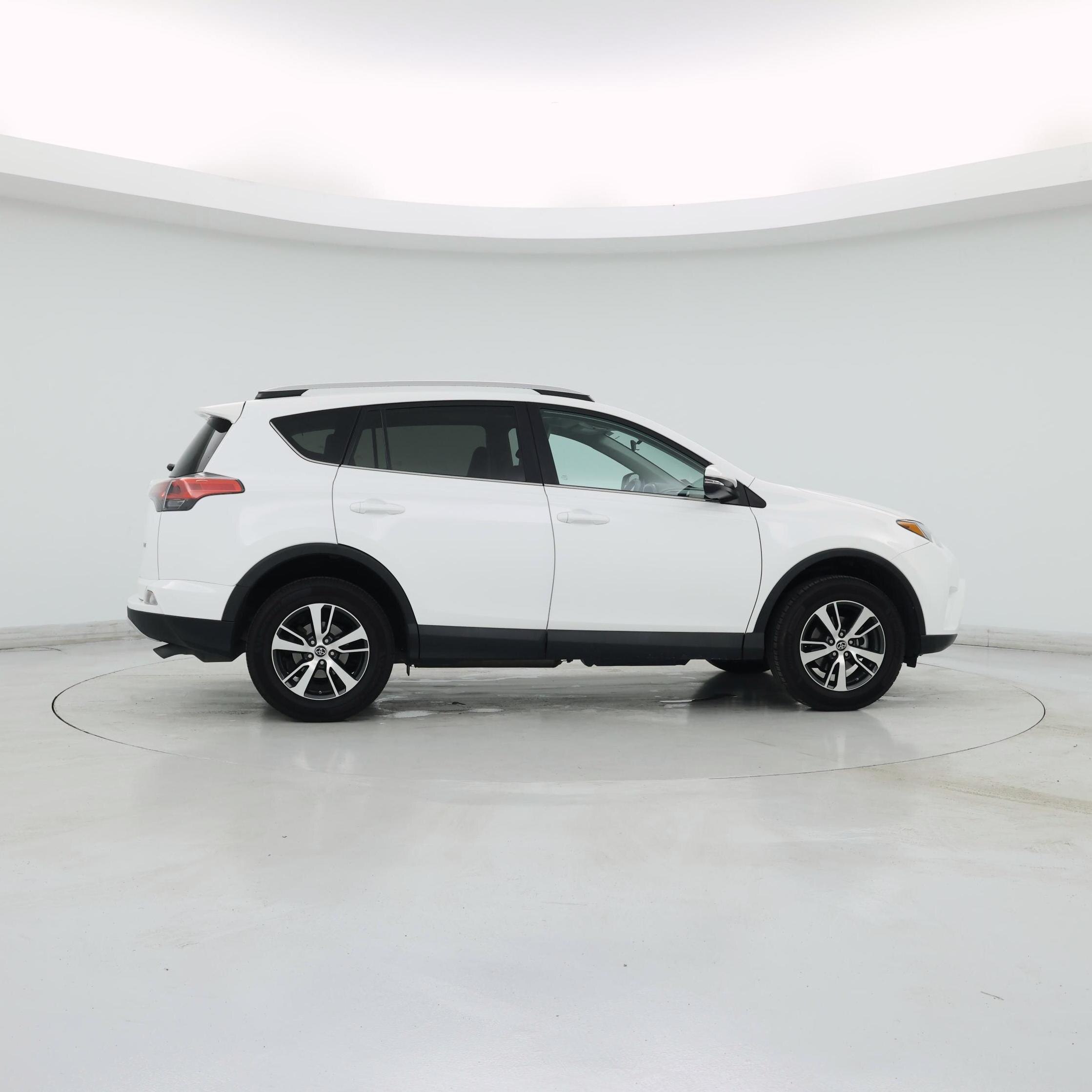 Thumbnail: 2016 Toyota RAV4 - 7