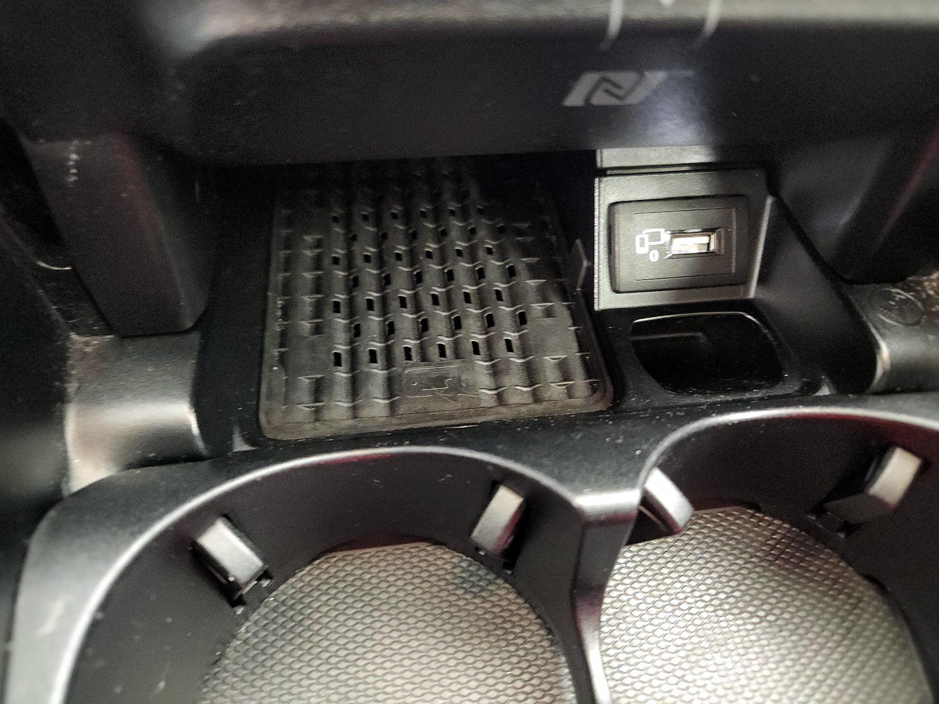 Thumbnail: 2017 Mercedes-Benz E-Class - 18