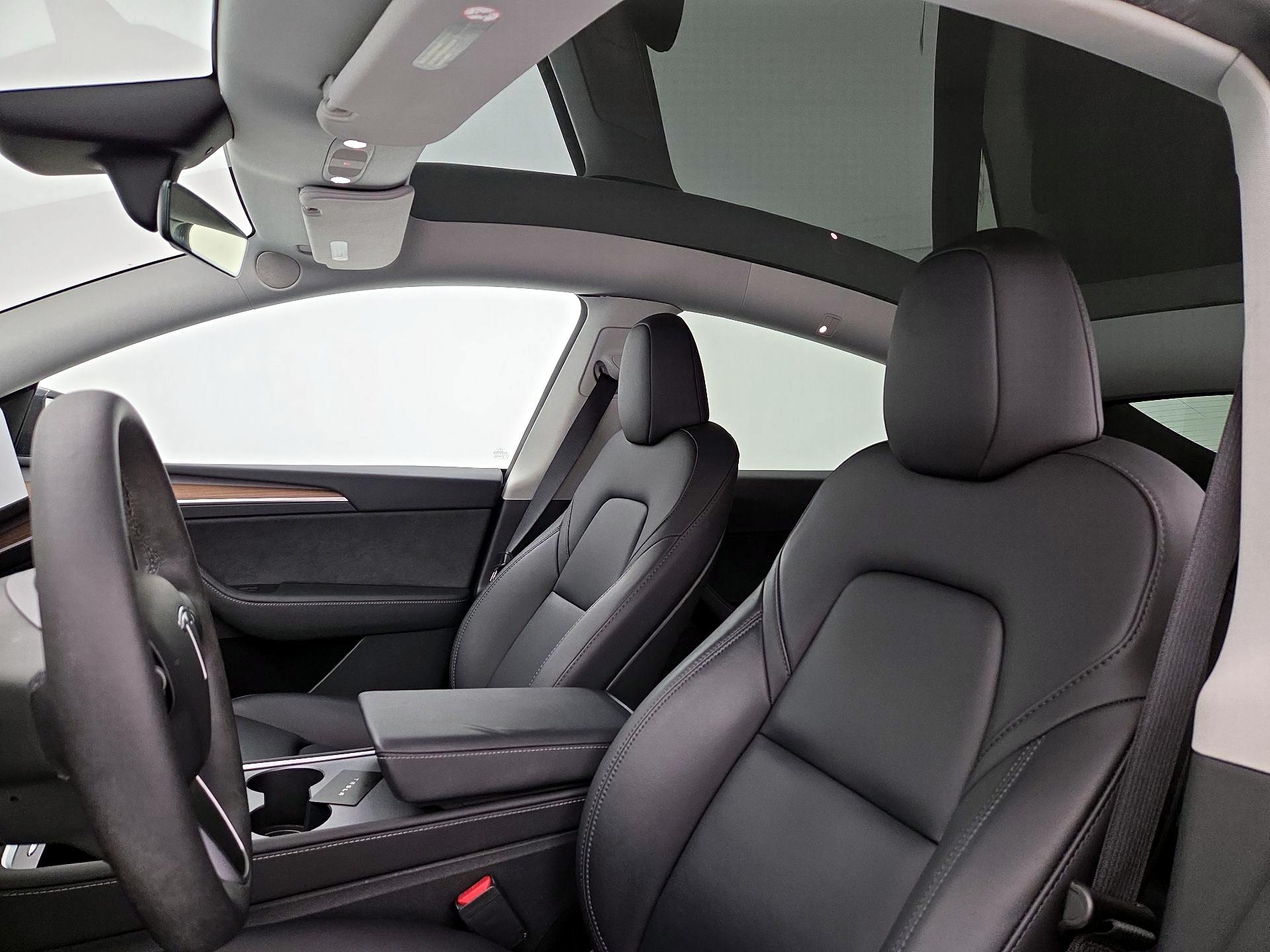 Thumbnail: 2024 Tesla Model Y - 19