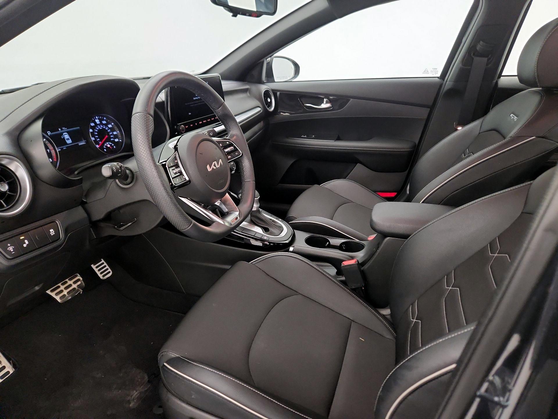 Thumbnail: 2023 Kia Forte - 11