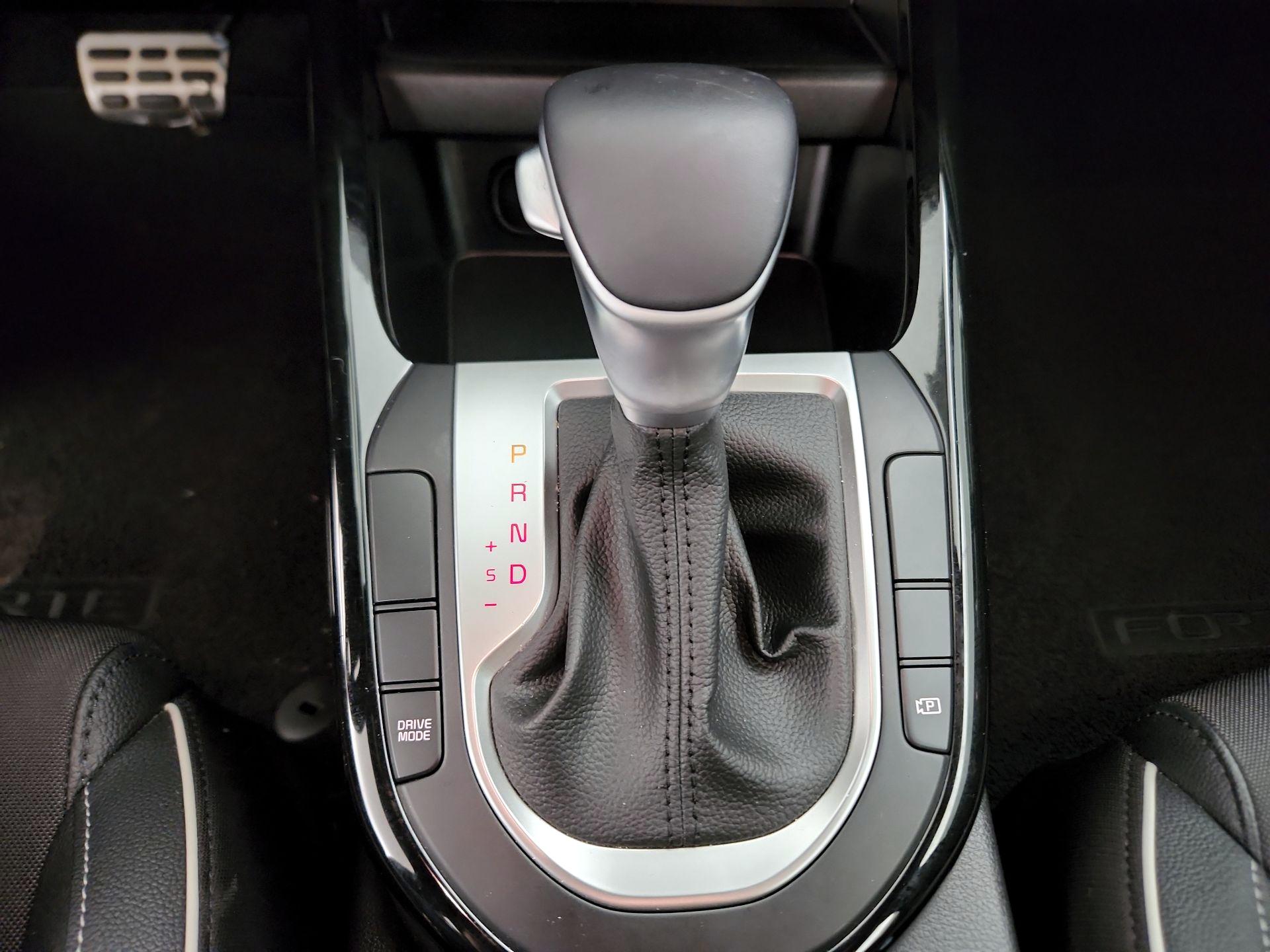 Thumbnail: 2023 Kia Forte - 17