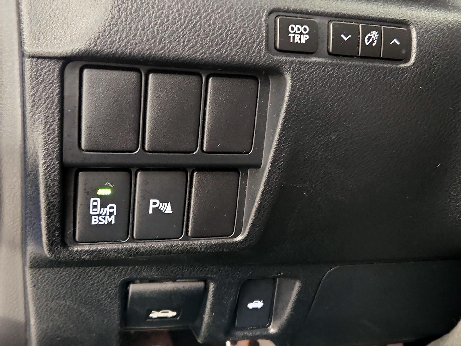 Thumbnail: 2015 Lexus RC - 13