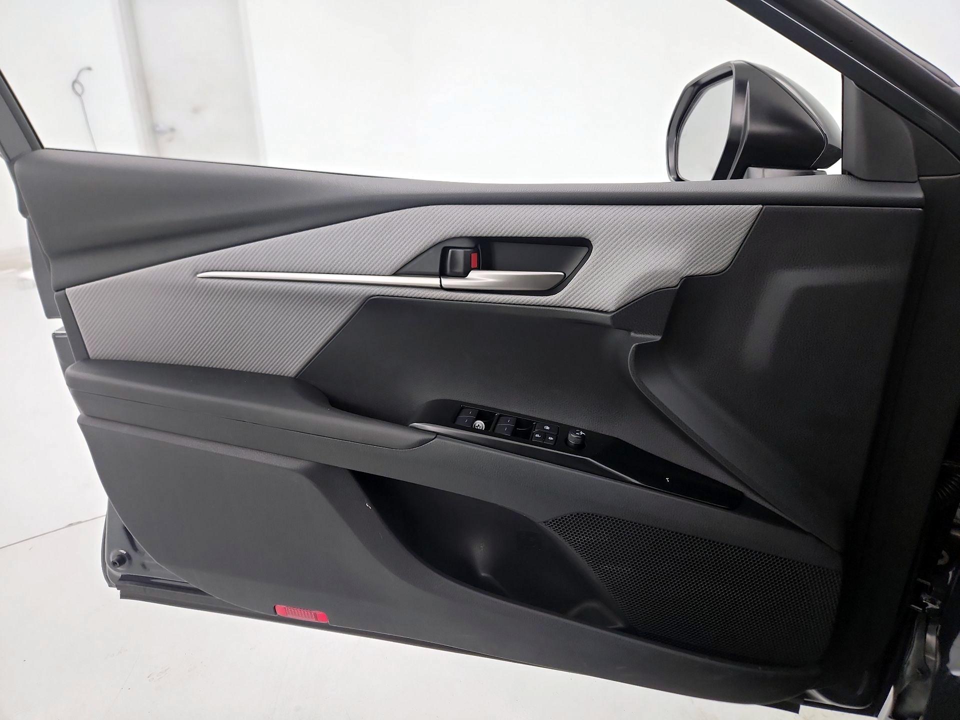 Thumbnail: 2026 Toyota Camry - 12