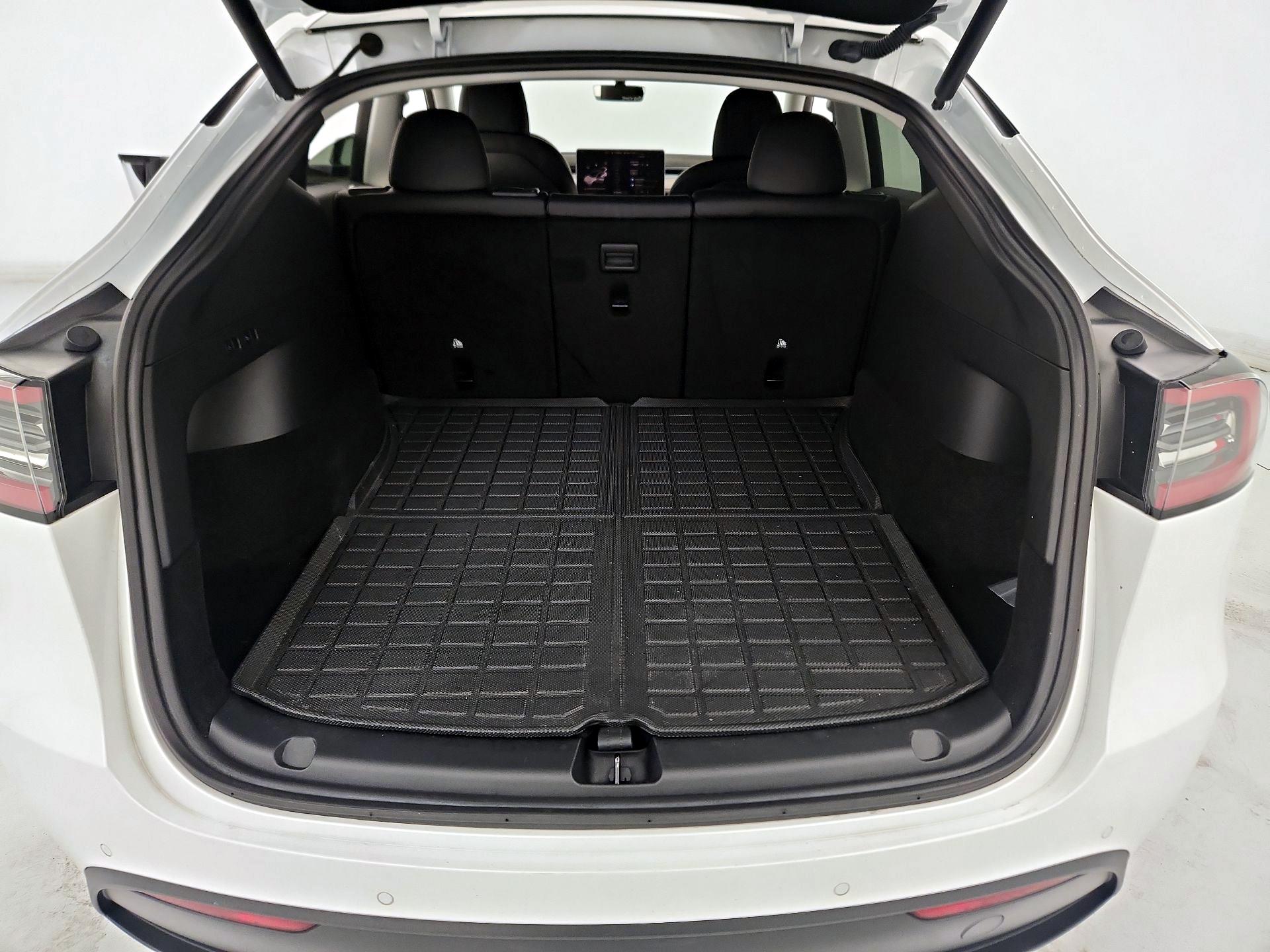 Thumbnail: 2022 Tesla Model Y - 20