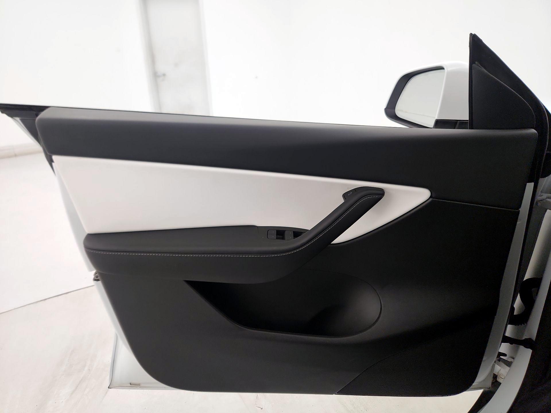 Thumbnail: 2022 Tesla Model Y - 12