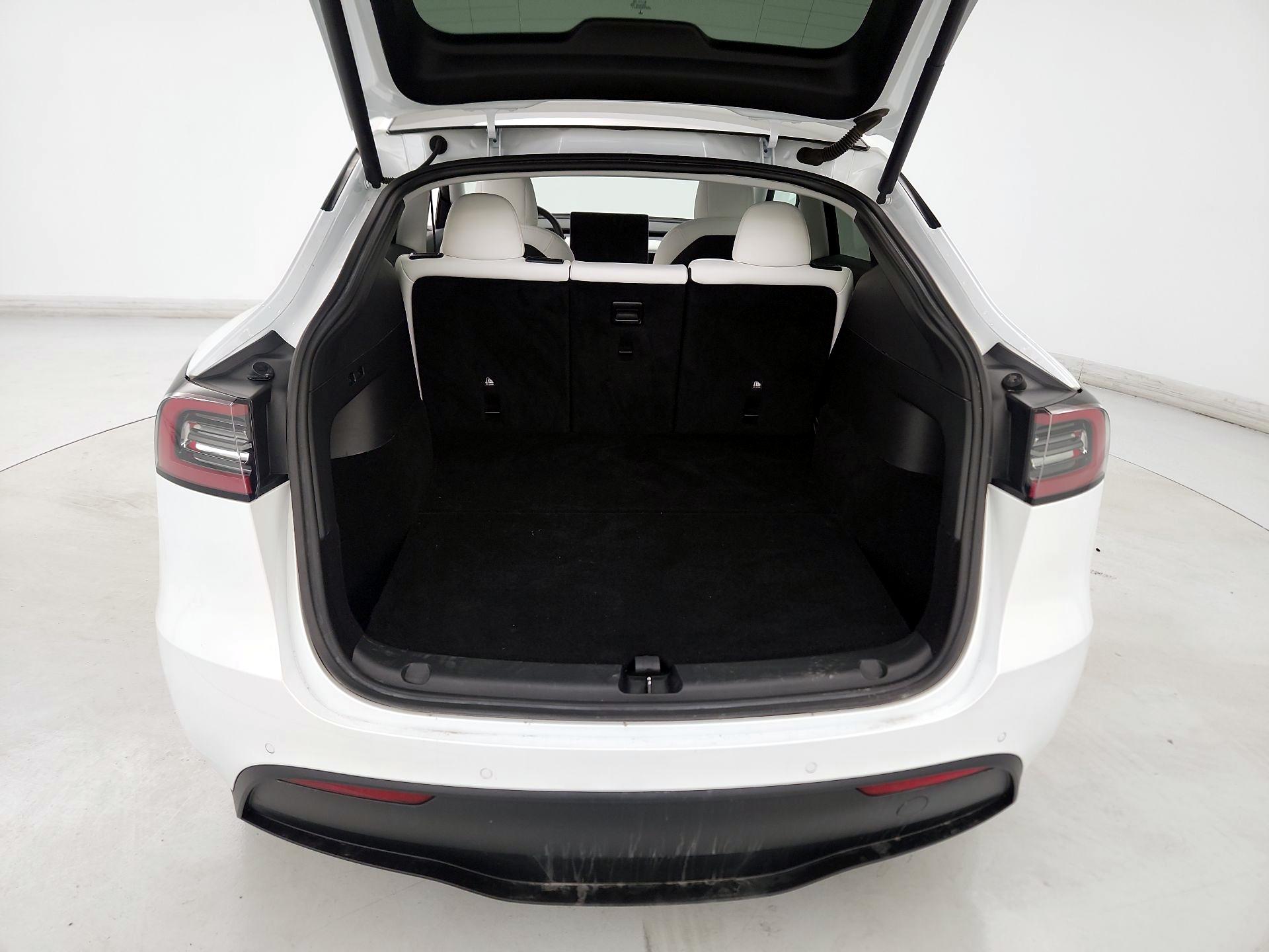 Thumbnail: 2022 Tesla Model Y - 20