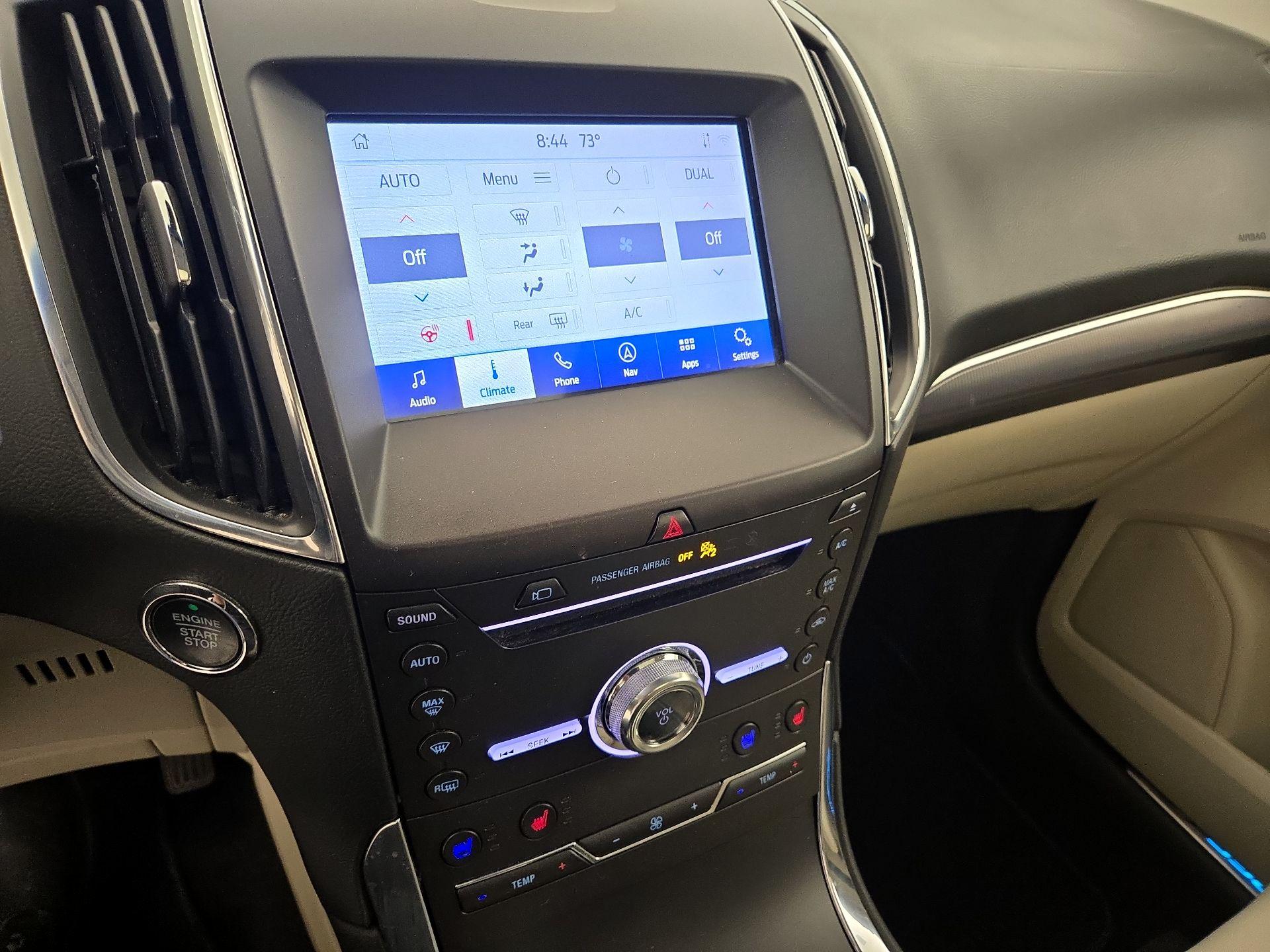 Thumbnail: 2019 Ford Edge - 17