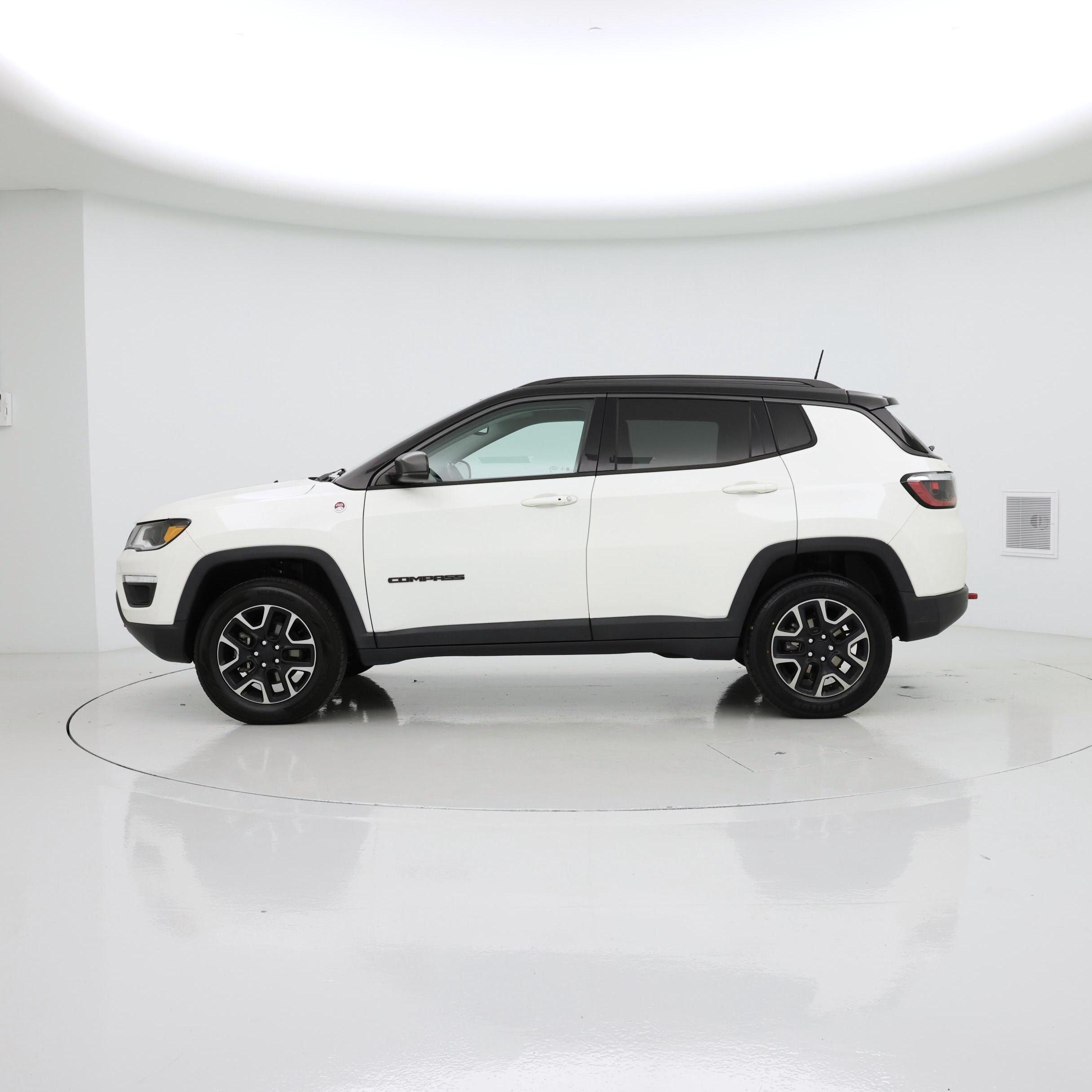 Thumbnail: 2019 Jeep Compass - 3
