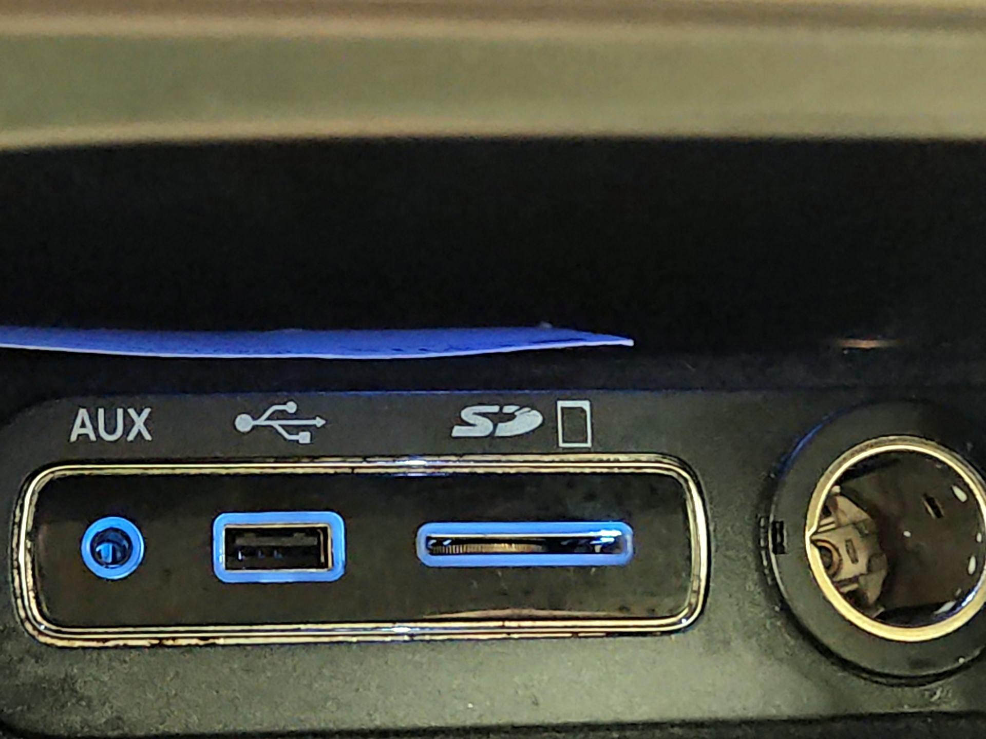 Thumbnail: 2015 Jeep Grand Cherokee - 19