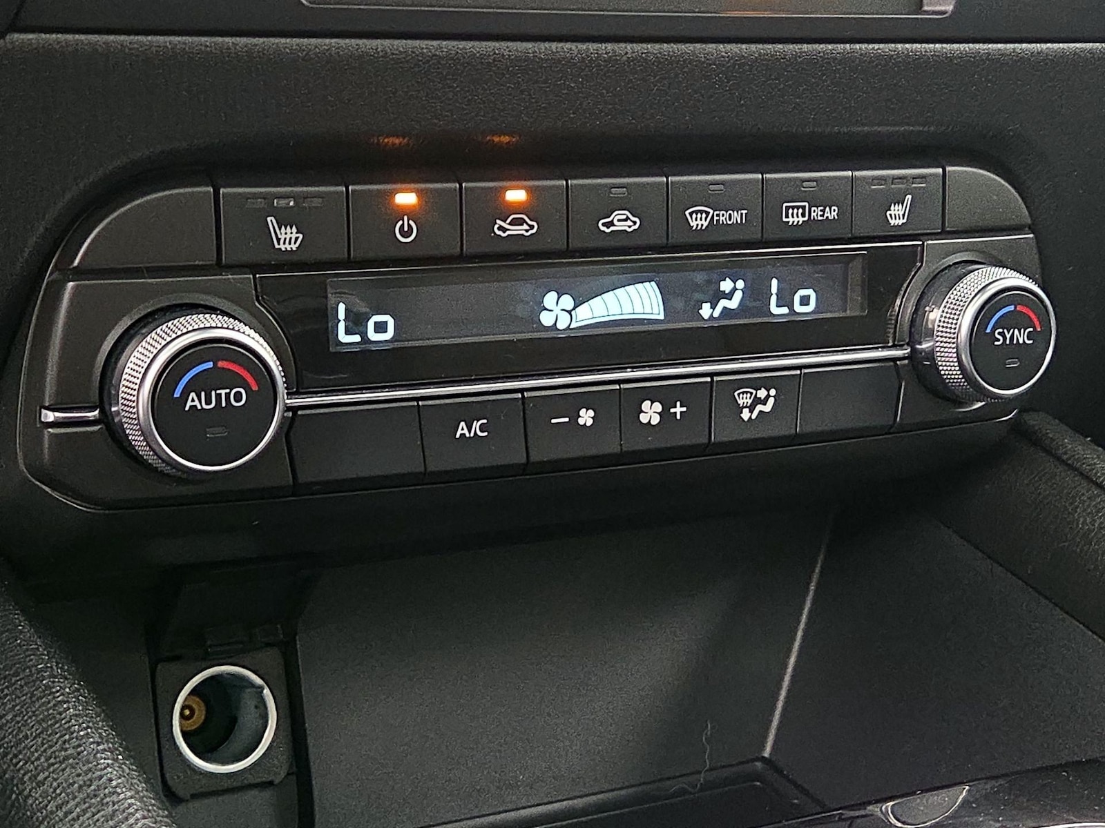 2024 Mazda CX-5 S Preferred package - Photo 17