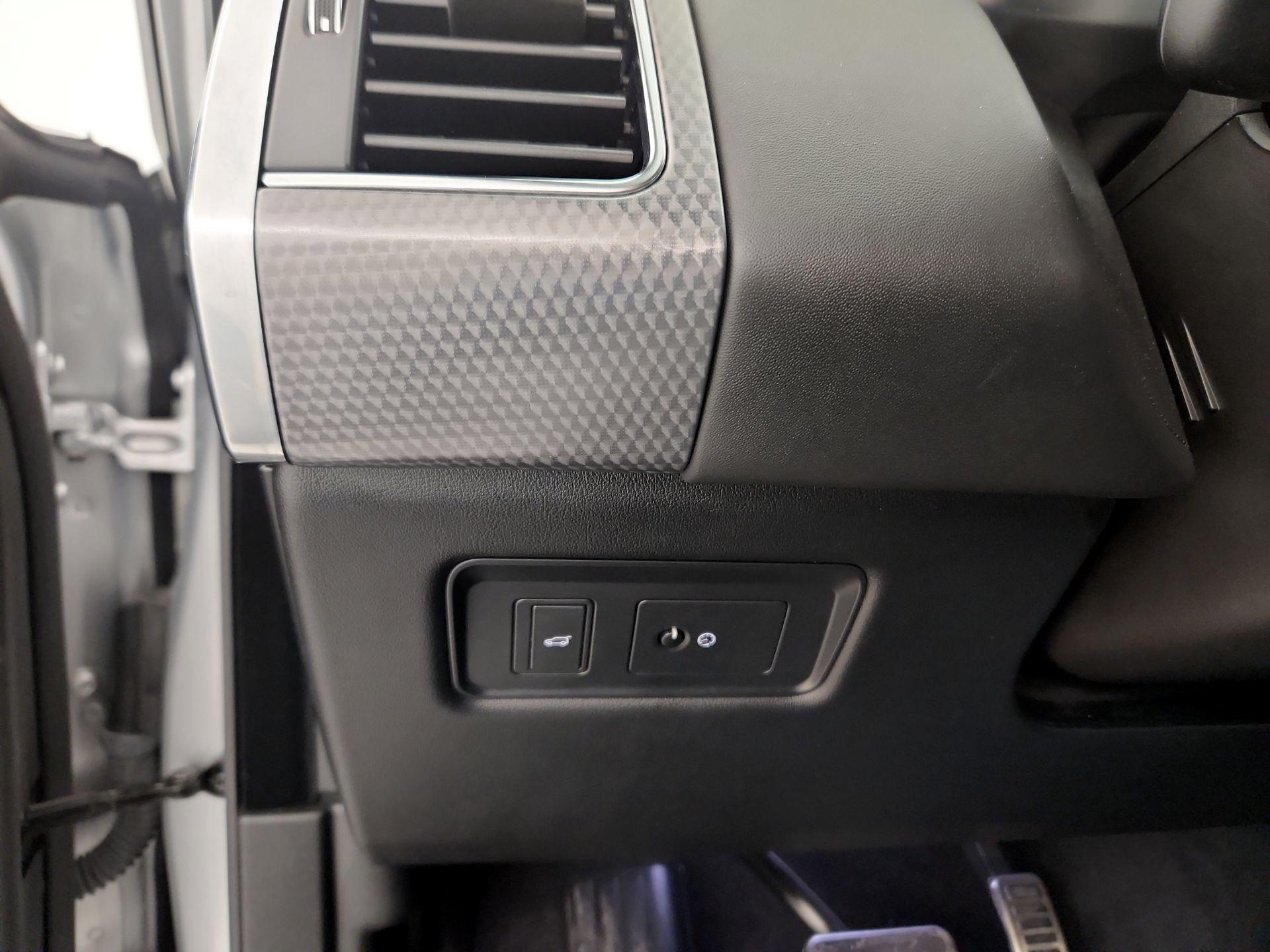 Thumbnail: 2019 Land Rover Range Rover Sport - 13