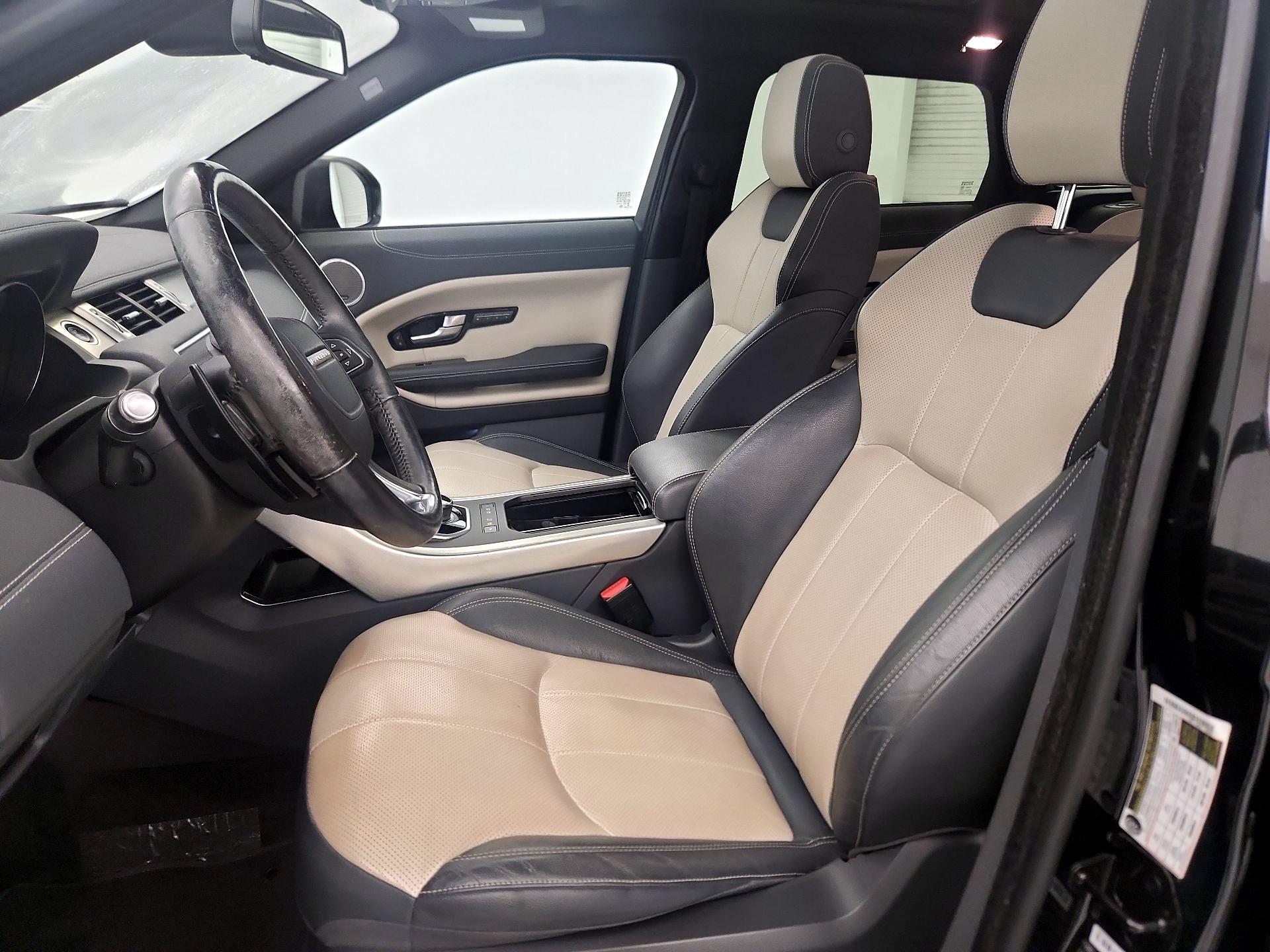 Thumbnail: 2017 Land Rover Range Rover Evoque - 11