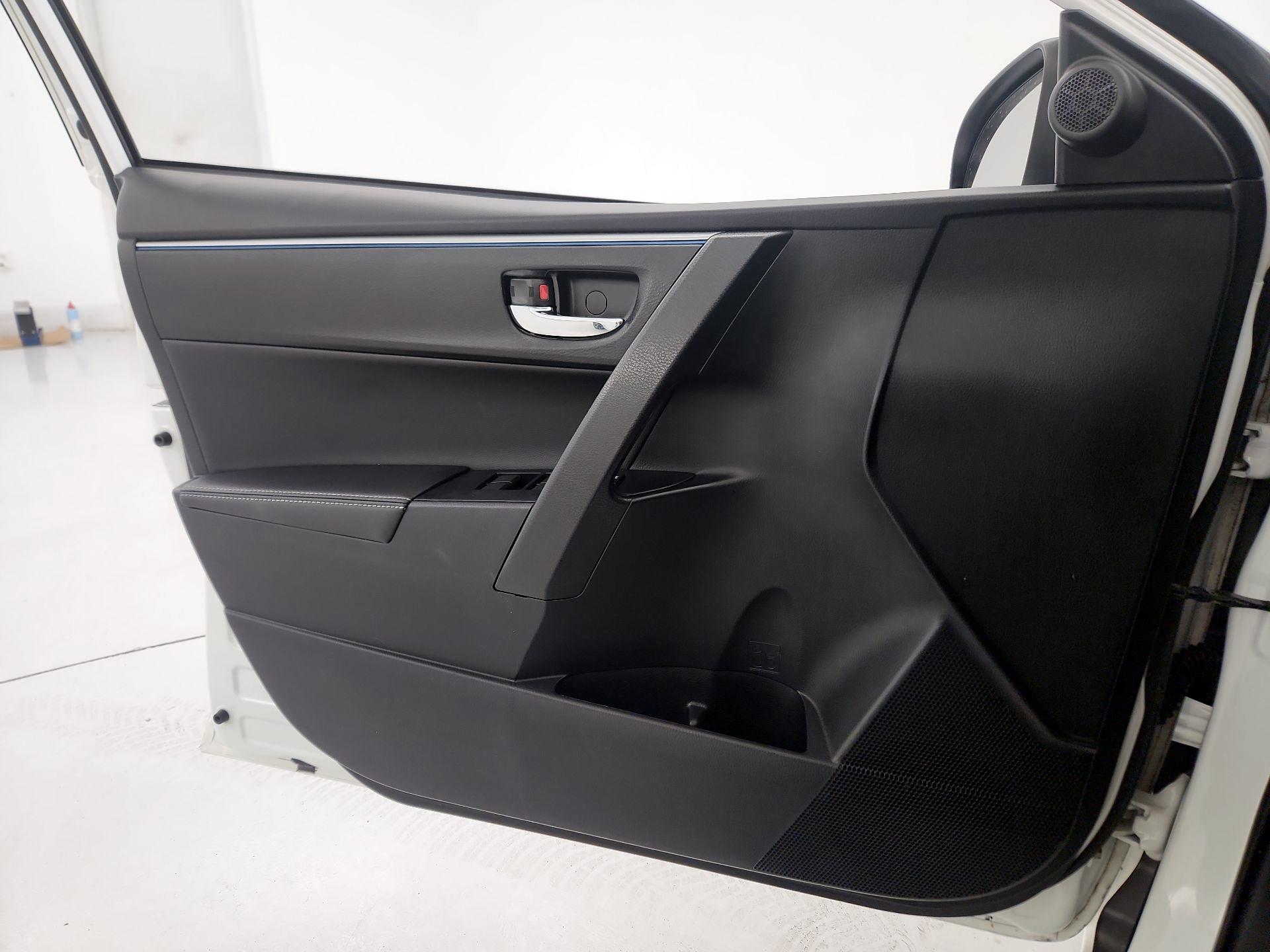 Thumbnail: 2016 Toyota Corolla - 12