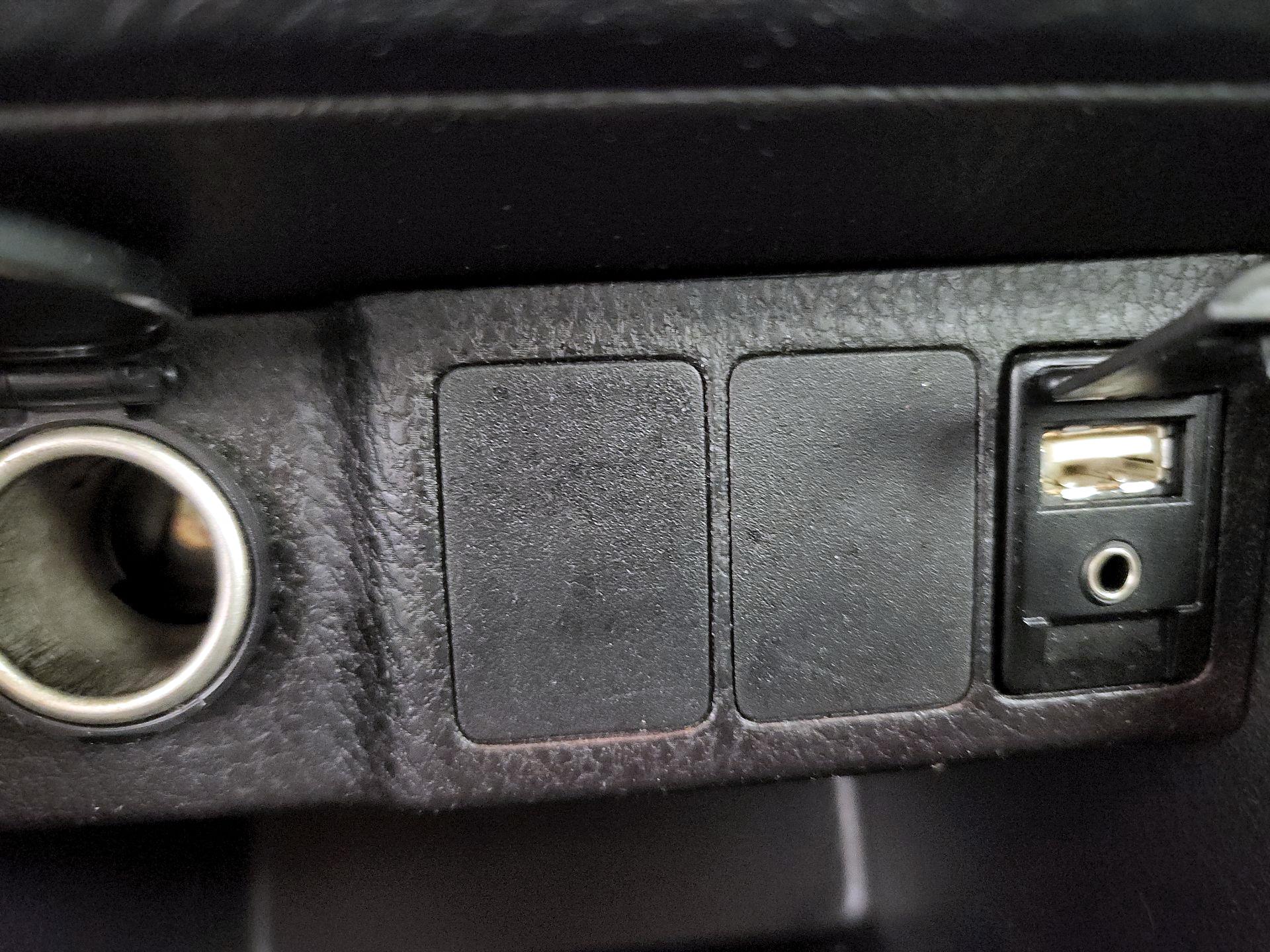 Thumbnail: 2016 Toyota Corolla - 18