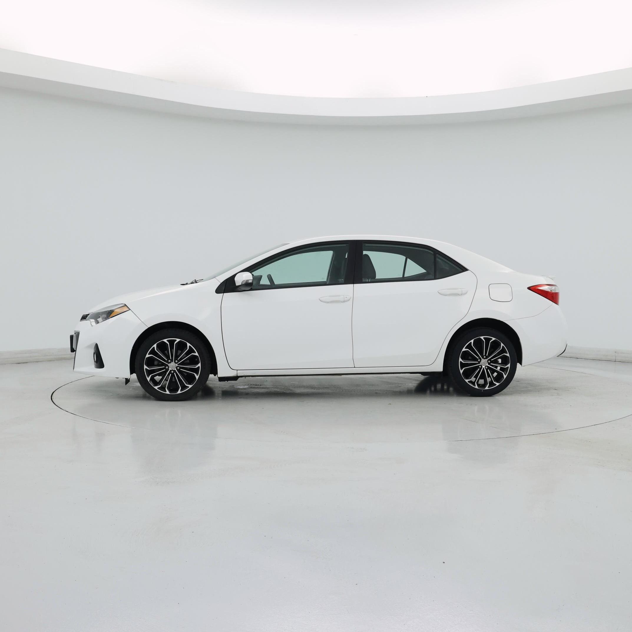 Thumbnail: 2016 Toyota Corolla - 3