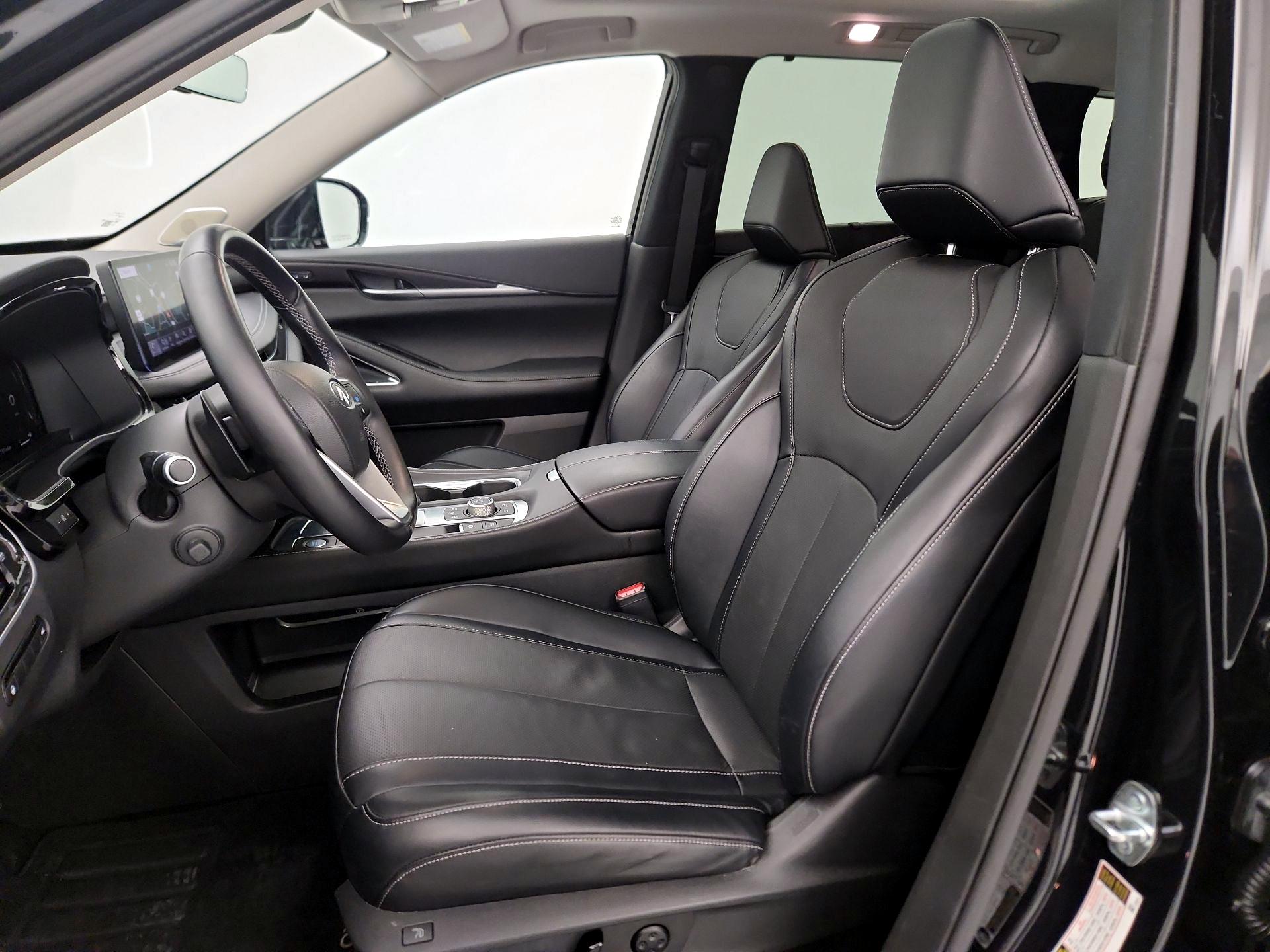 Thumbnail: 2023 INFINITI QX60 - 11