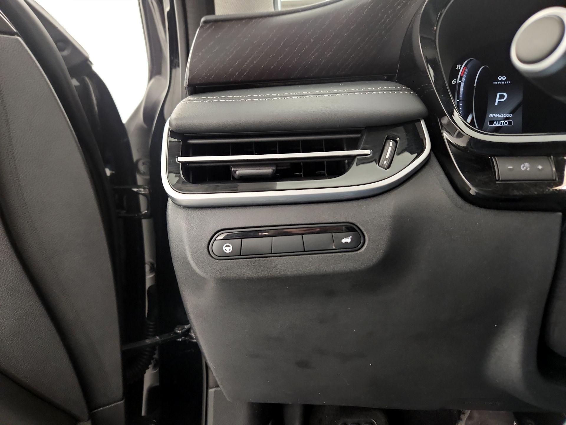 Thumbnail: 2023 INFINITI QX60 - 13