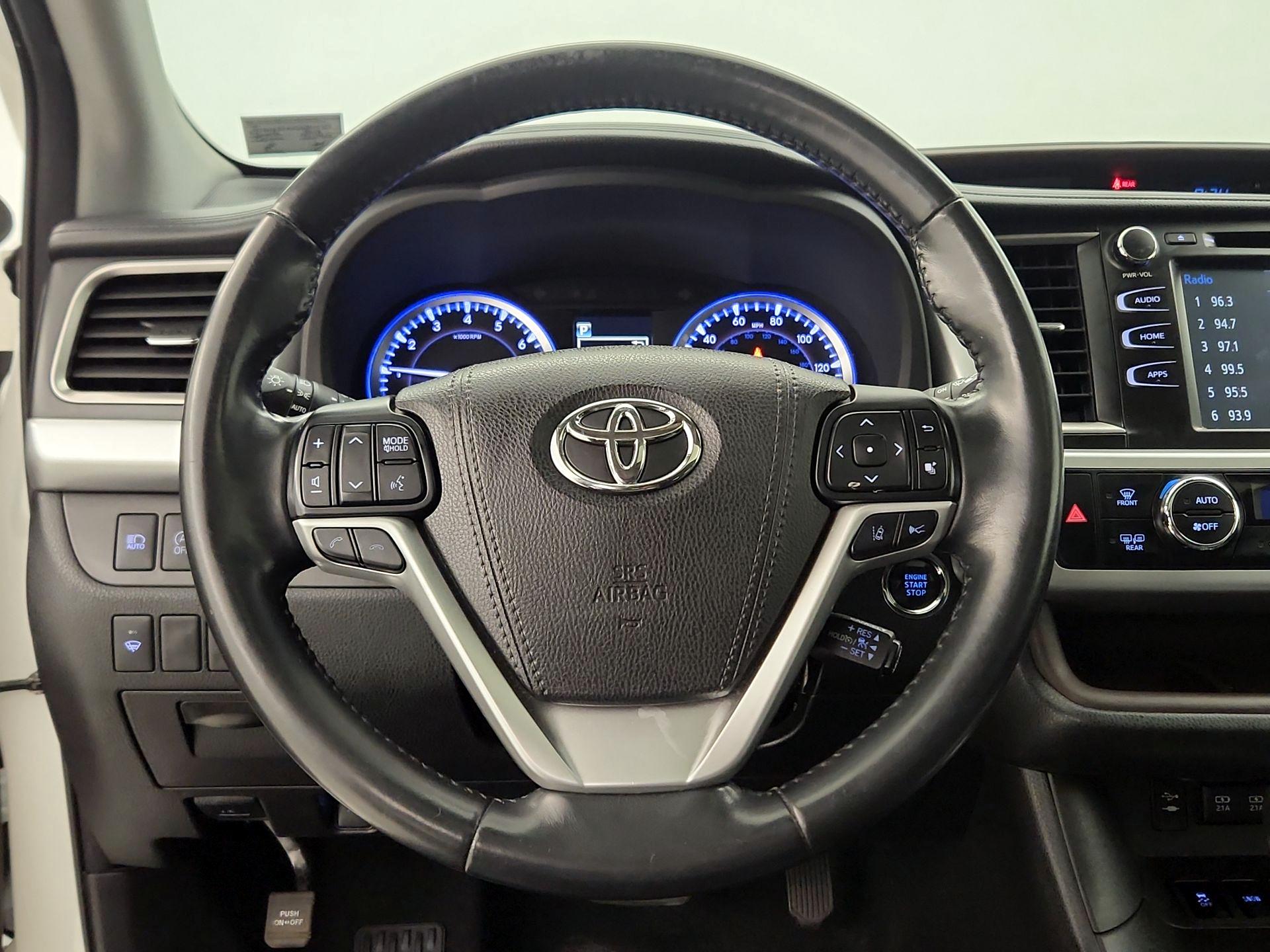 Thumbnail: 2018 Toyota Highlander - 10