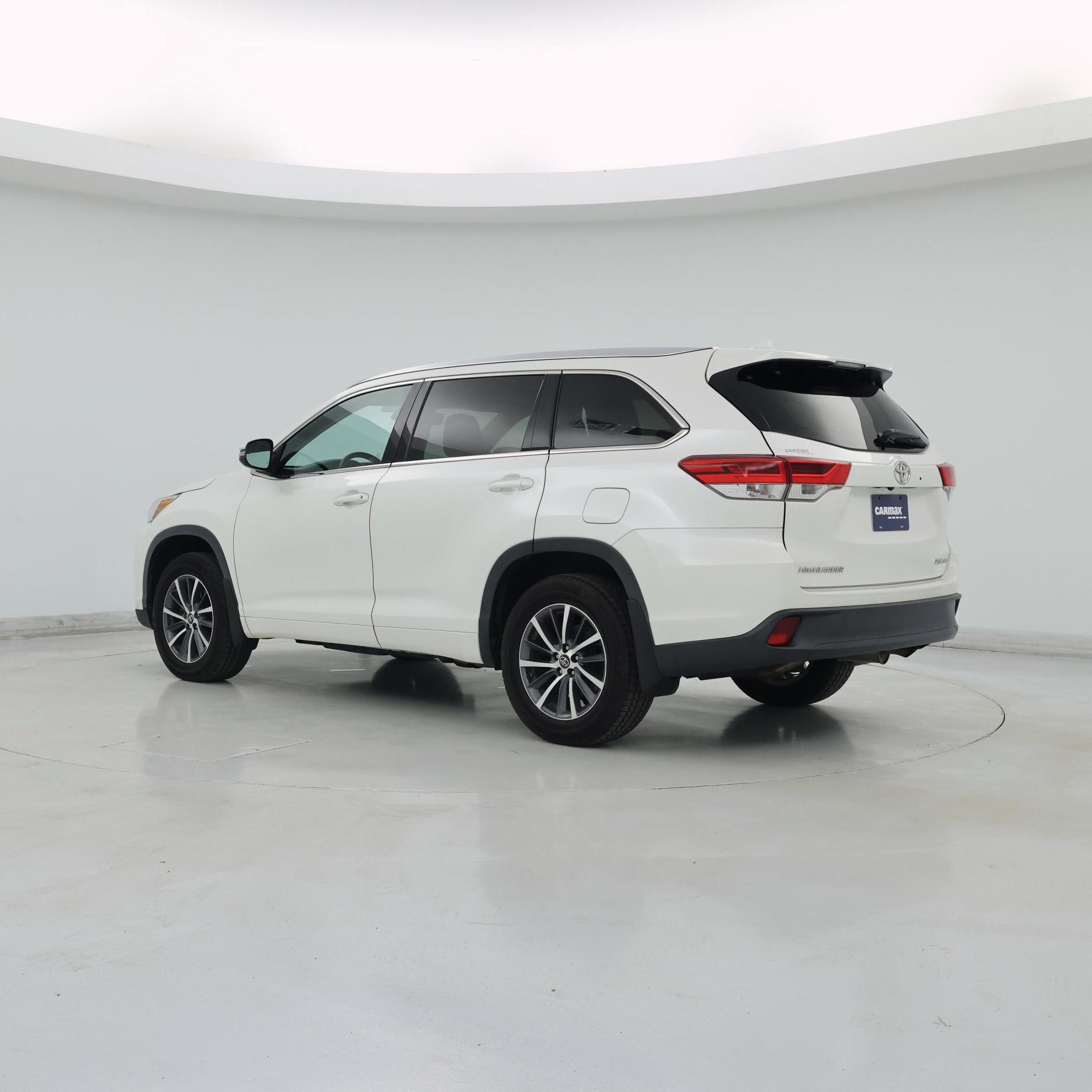 Thumbnail: 2018 Toyota Highlander - 2