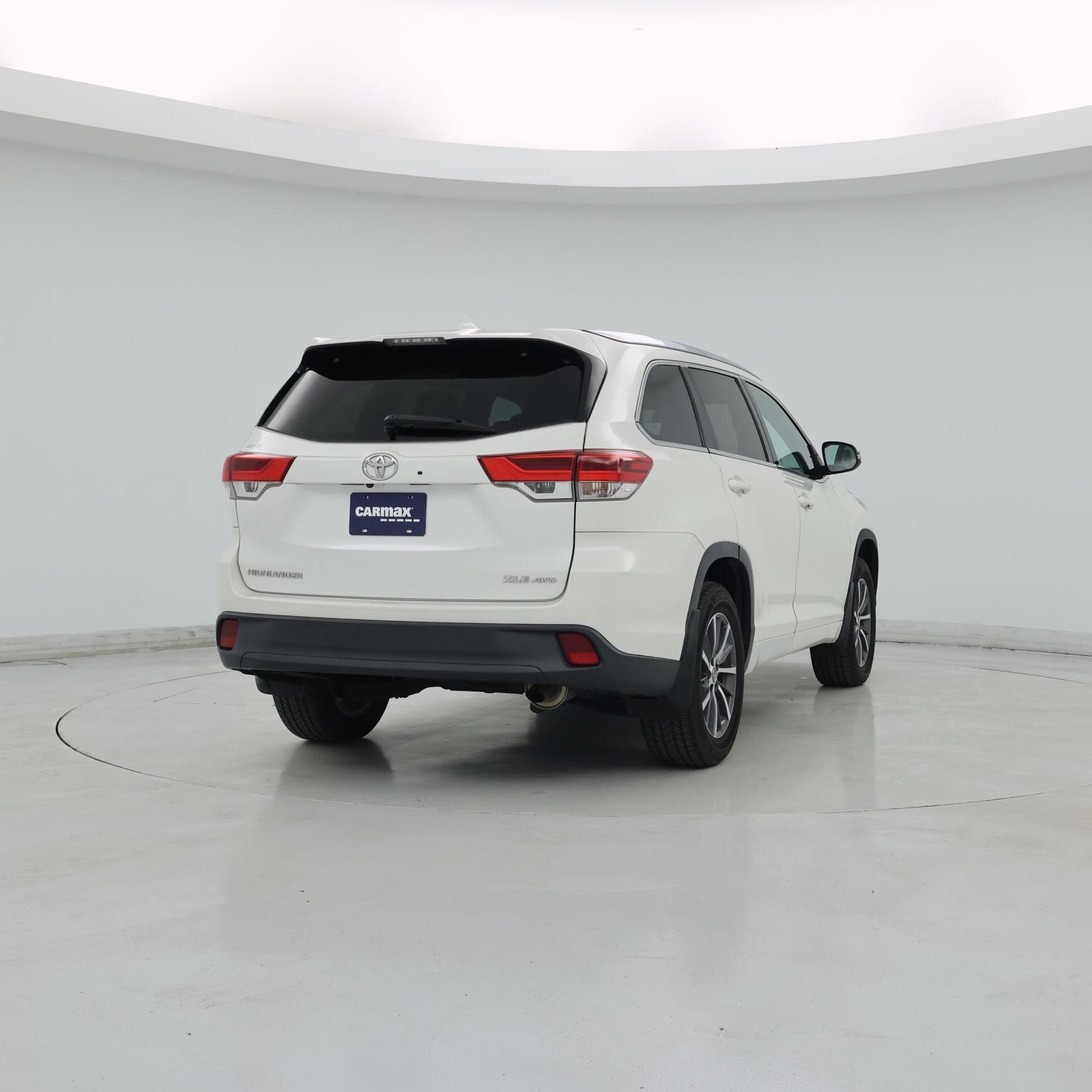 Thumbnail: 2018 Toyota Highlander - 8