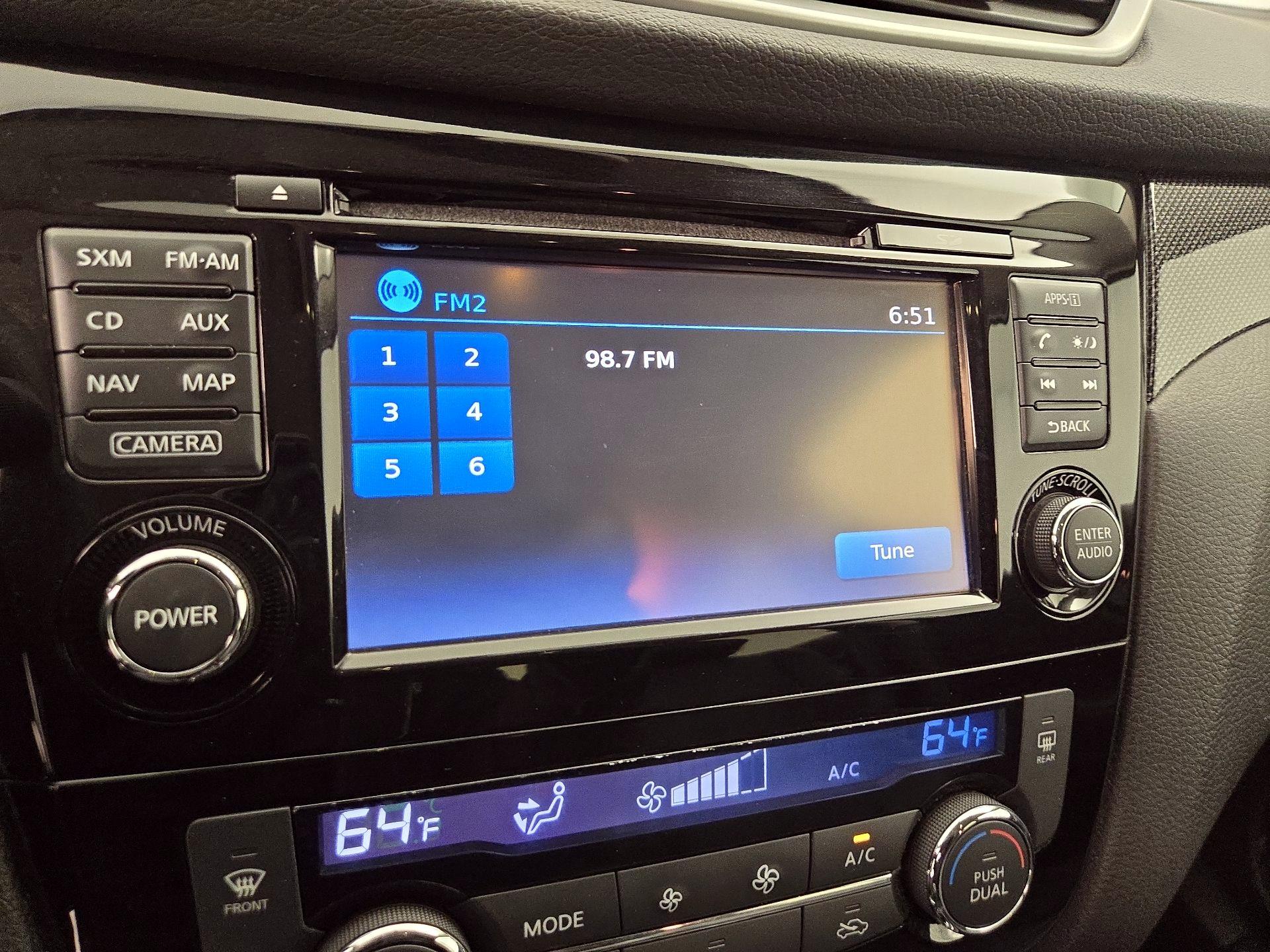 Thumbnail: 2016 Nissan Rogue - 16