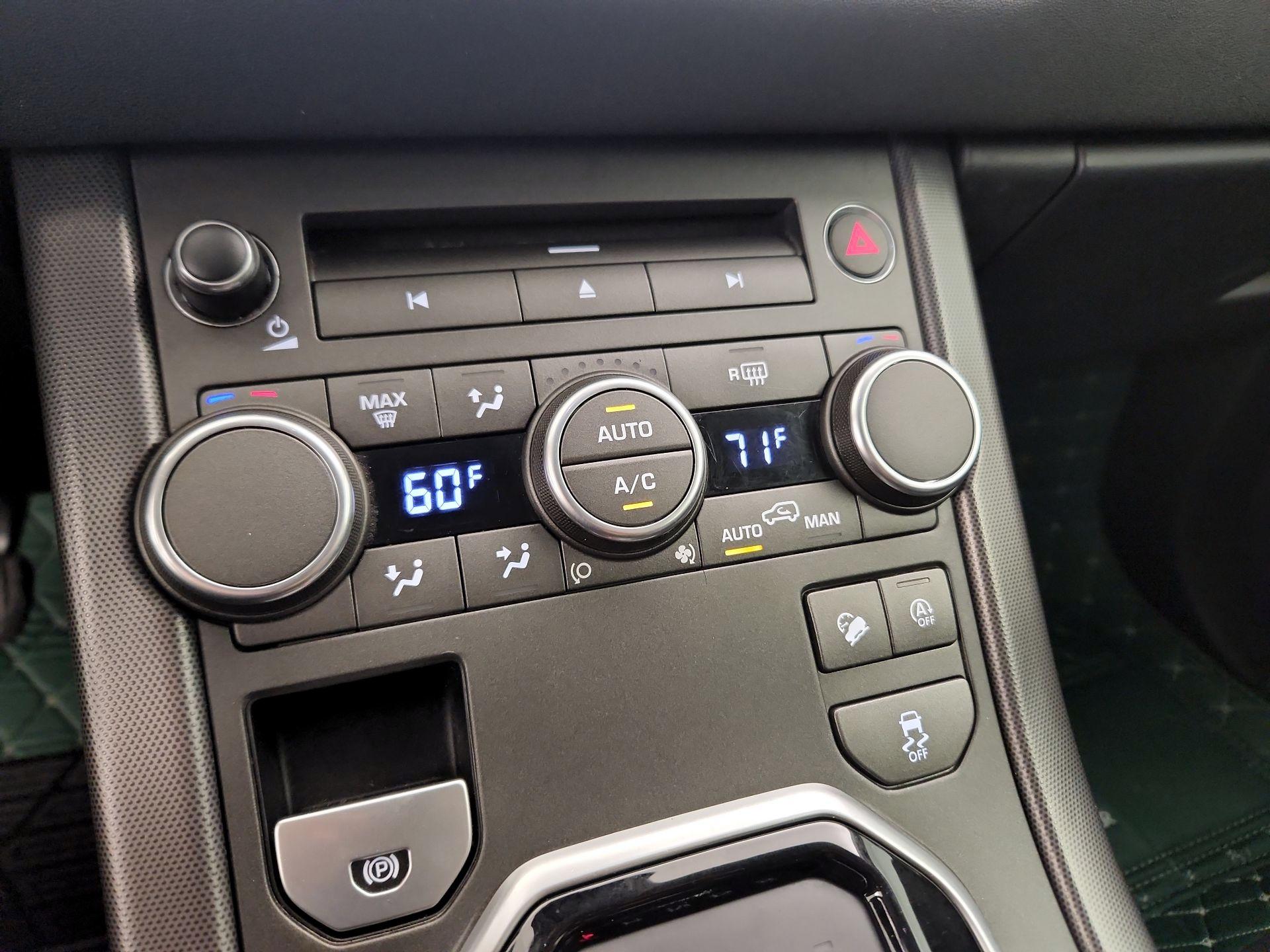 Thumbnail: 2018 Land Rover Range Rover Evoque - 16