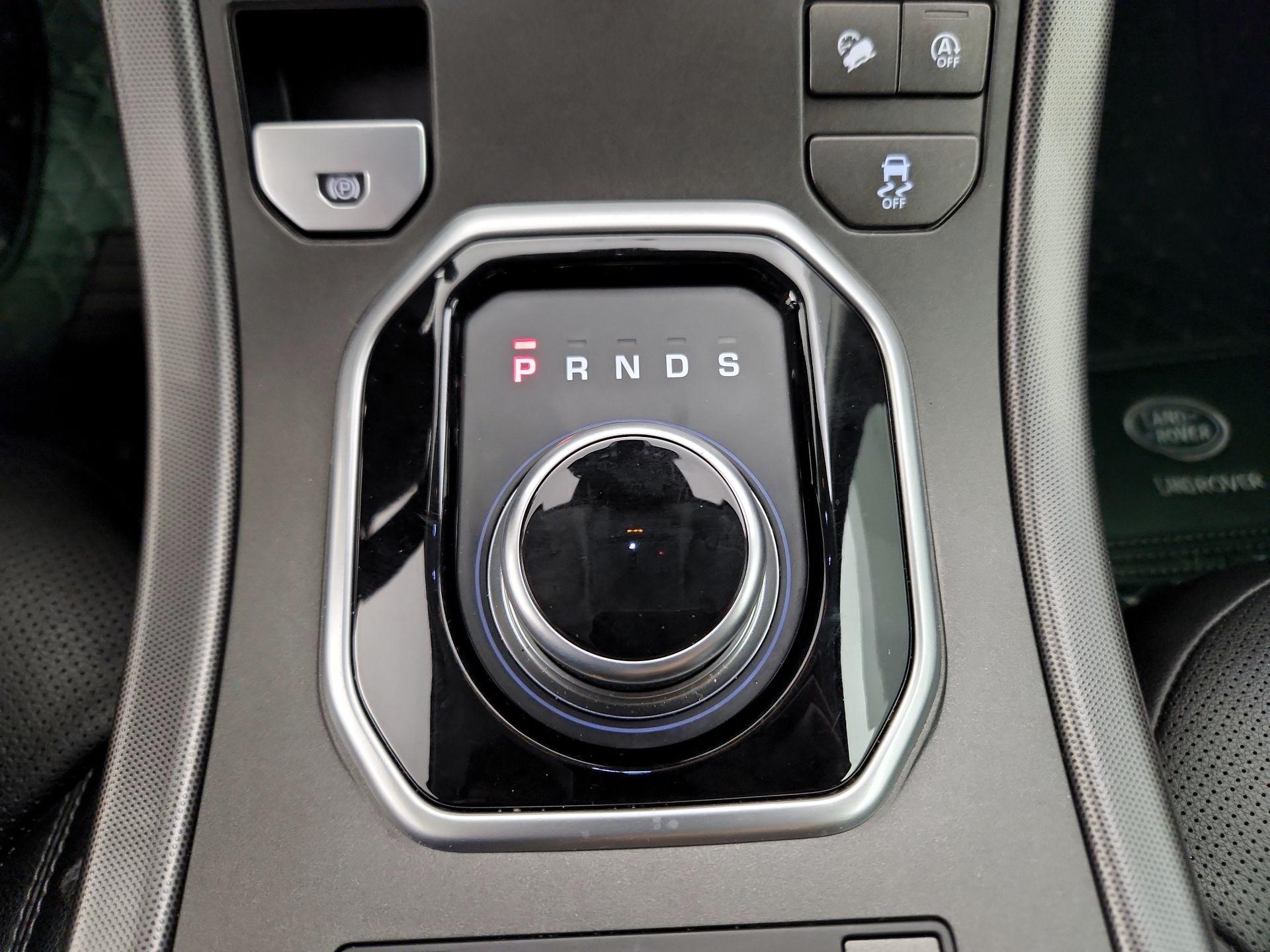 Thumbnail: 2018 Land Rover Range Rover Evoque - 17