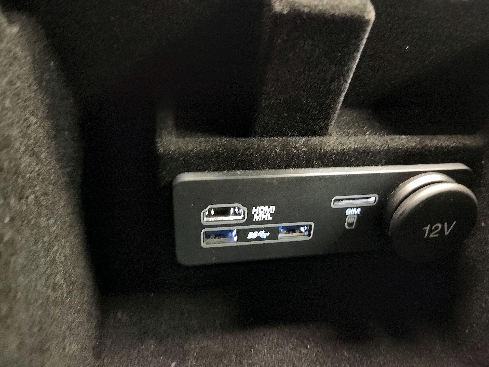 Thumbnail: 2018 Land Rover Range Rover Evoque - 18